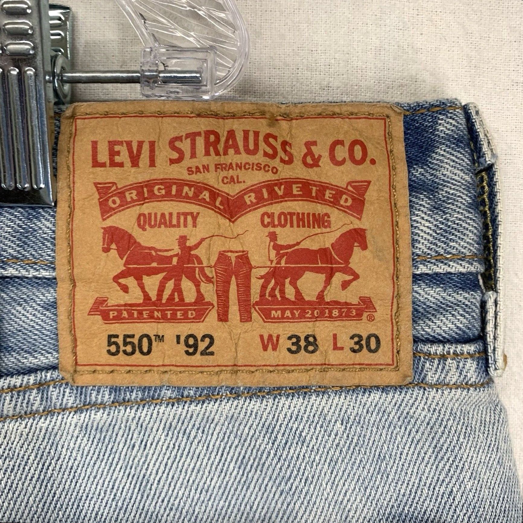 Levi's Levi's 550 Men's Jeans 38x30 Relaxed Fit Tapered Leg Light Paint Splat Denim Casual Size US 38 / EU 54 - 3 Thumbnail