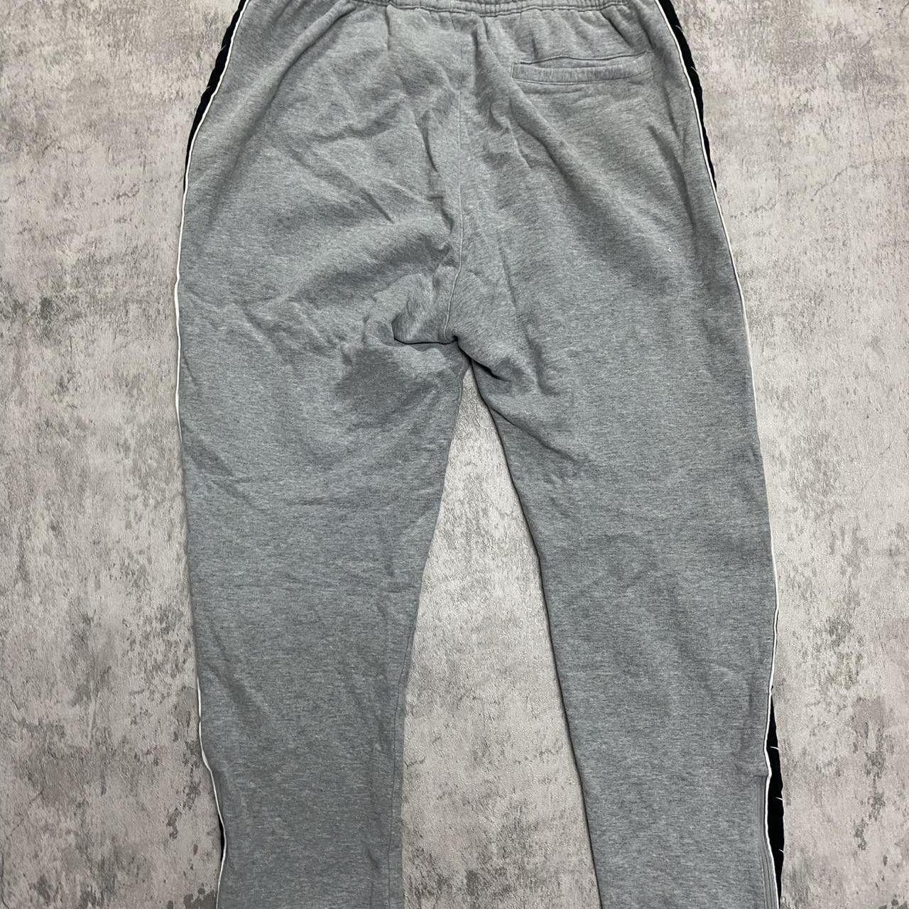 Nike Grey and black Nike rap hip hop Gym drill lampas Size US 32 / EU 48 - 2 Thumbnail