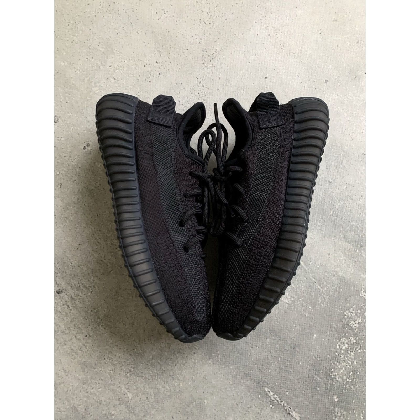 Adidas adidas Yeezy 350 V2 Black Sneakers Boost US 4.5 UK 4 EU 36 2/3 Men Size US 5 / EU 37 - 2 Thumbnail
