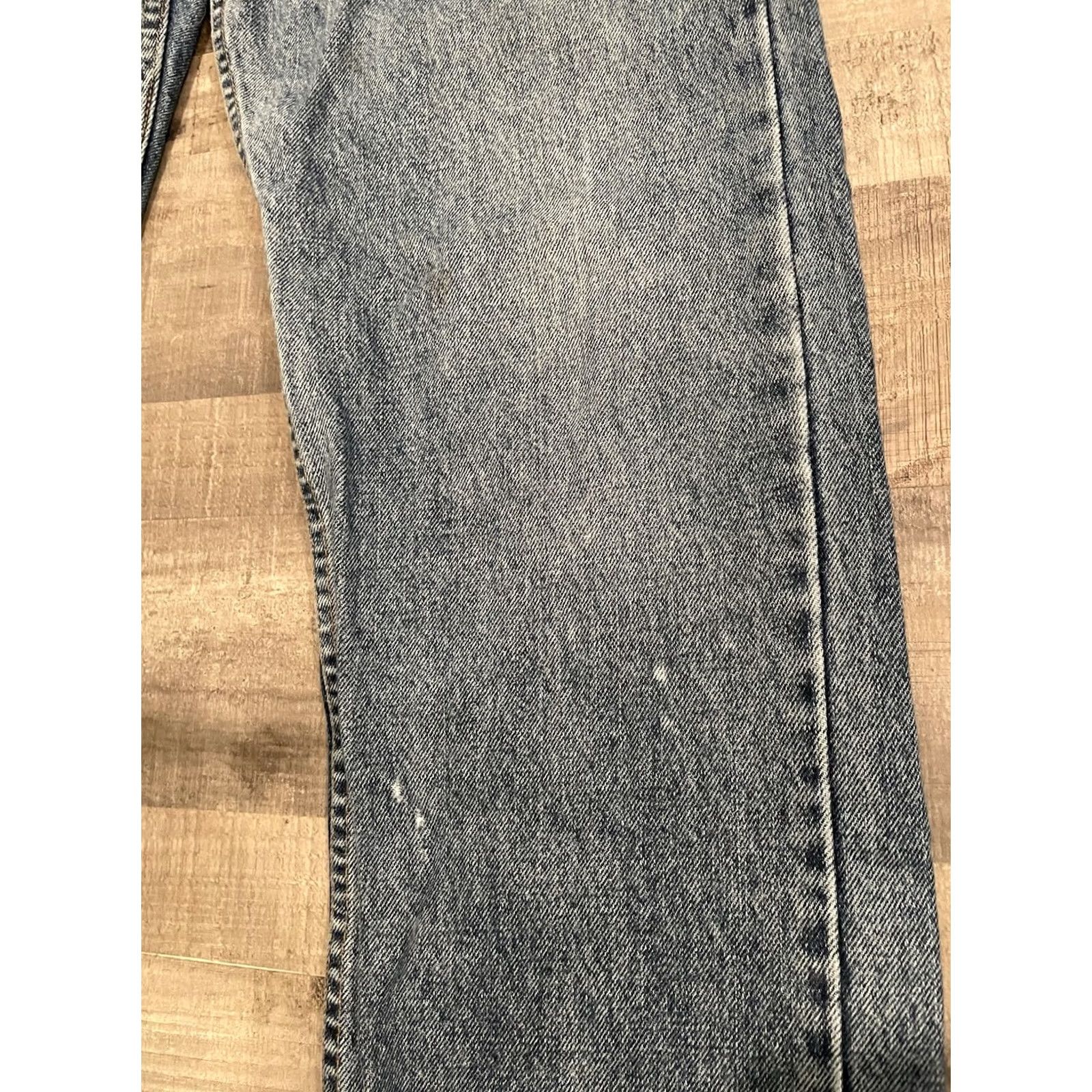 Levi's VTG Levi’s 505 Regular Jeans Straight Leg 34x29 90s Light Wash Denim USA Men Regular Blue Size US 34 / EU 50 - 5 Thumbnail