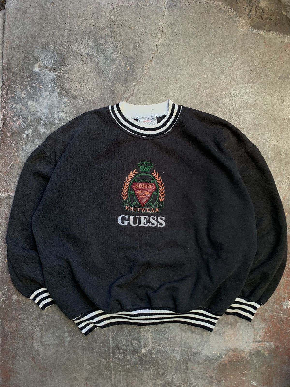 Guess Vintage Crewneck Guess Leather logo Size US XL / EU 56 / 4 - 1 Thumbnail