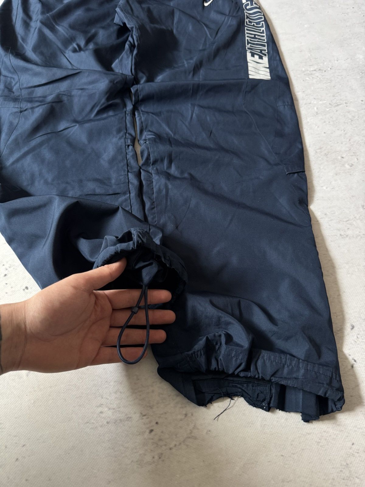 Nike × Vintage NIKE NYLON VINTAGE Y2K OVERSIZE BAGGY FIT PANTS SWEATPANTS Size US 34 / EU 50 - 4 Thumbnail