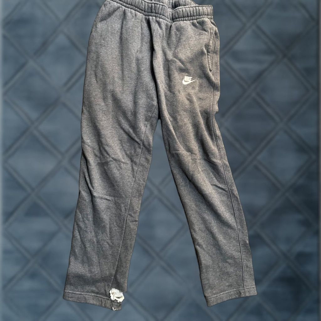 Nike Nike Men Sportswear Club Fleece Sweatpants Joggers BV2707-071 Gorpcore S Size US 29 - 1 Thumbnail
