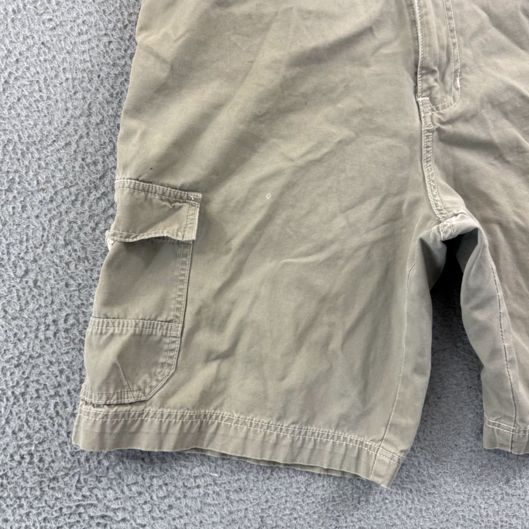 Vintage Vintage Red Sand Shorts Mens 33 Beige Cargo Pocket 90s Grunge Y2K Streetwear, Cargo, Regular Fit, 3D Pockets, Cotton Size US 33 - 3 Thumbnail
