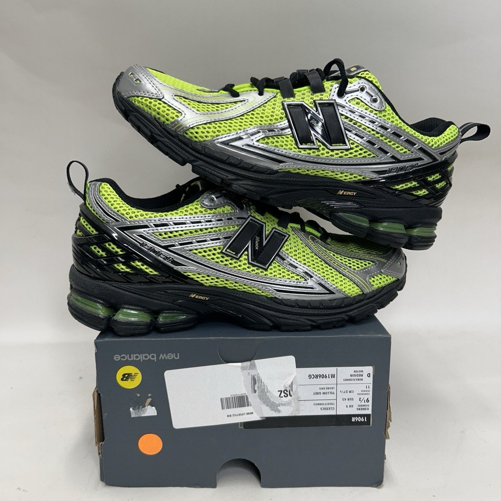 New Balance New Balance 1906R “Volt Black Silver” M1906RCG Size US 9.5 / EU 42-43 - 1 Thumbnail