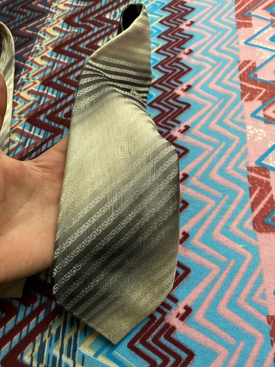 Versace × Vintage VERSACE SILK TIE Size ONE SIZE - 8 Thumbnail