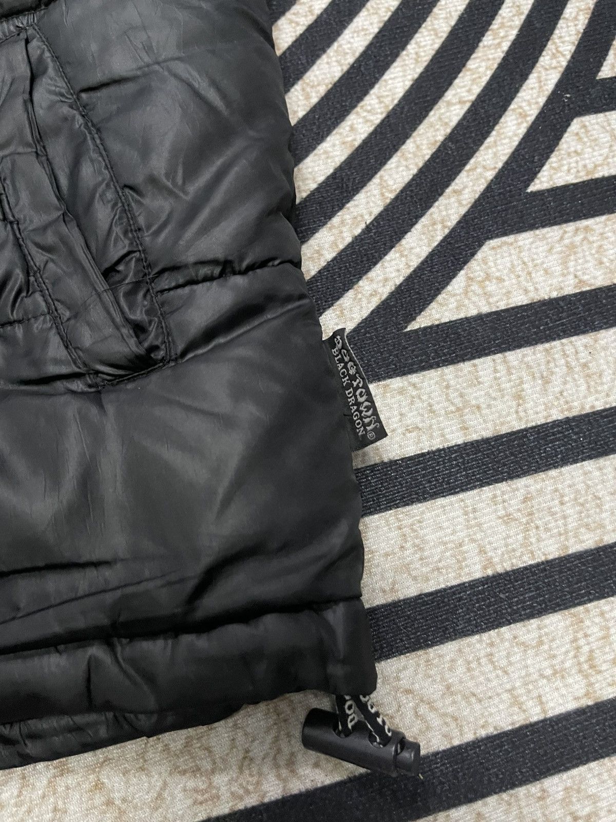Dogtown VINTAGE Y2K DOGTOWN BLACK DRAGON VEST PUFFER Size US XL / EU 56 / 4 - 8 Thumbnail