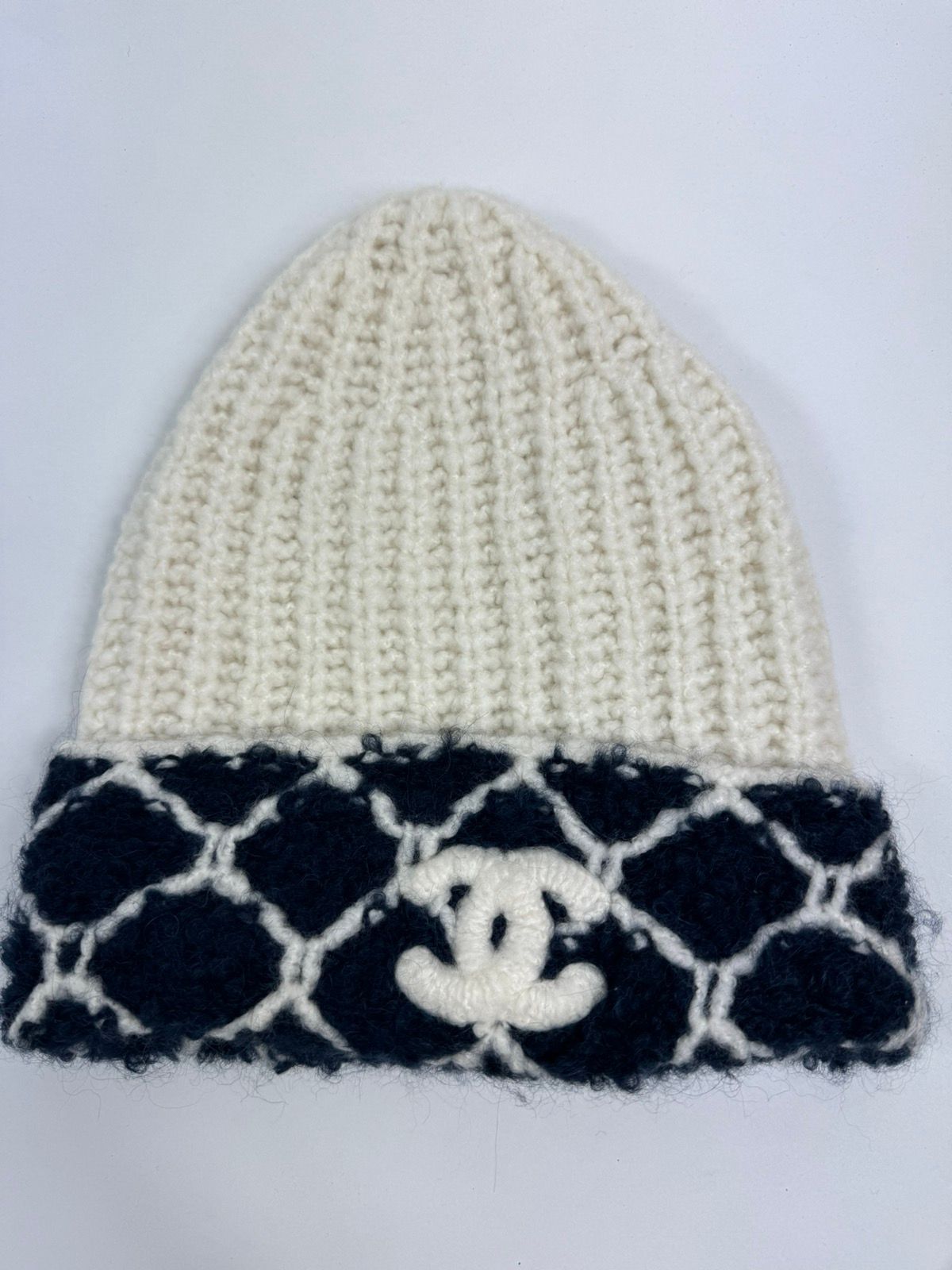 Pre-owned Chanel Knit Cashmere Beanie In Navy White