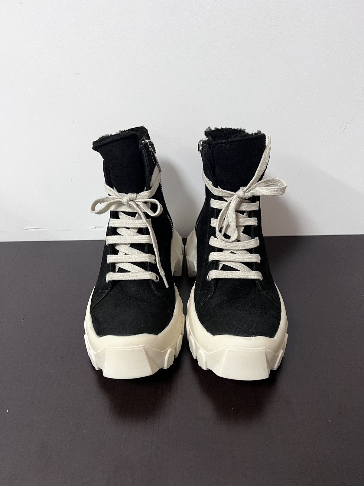 Rick Owens Rick owens fw19 shearling tractor sneakers sz 37 Size US 7 / IT 37 - 3 Thumbnail