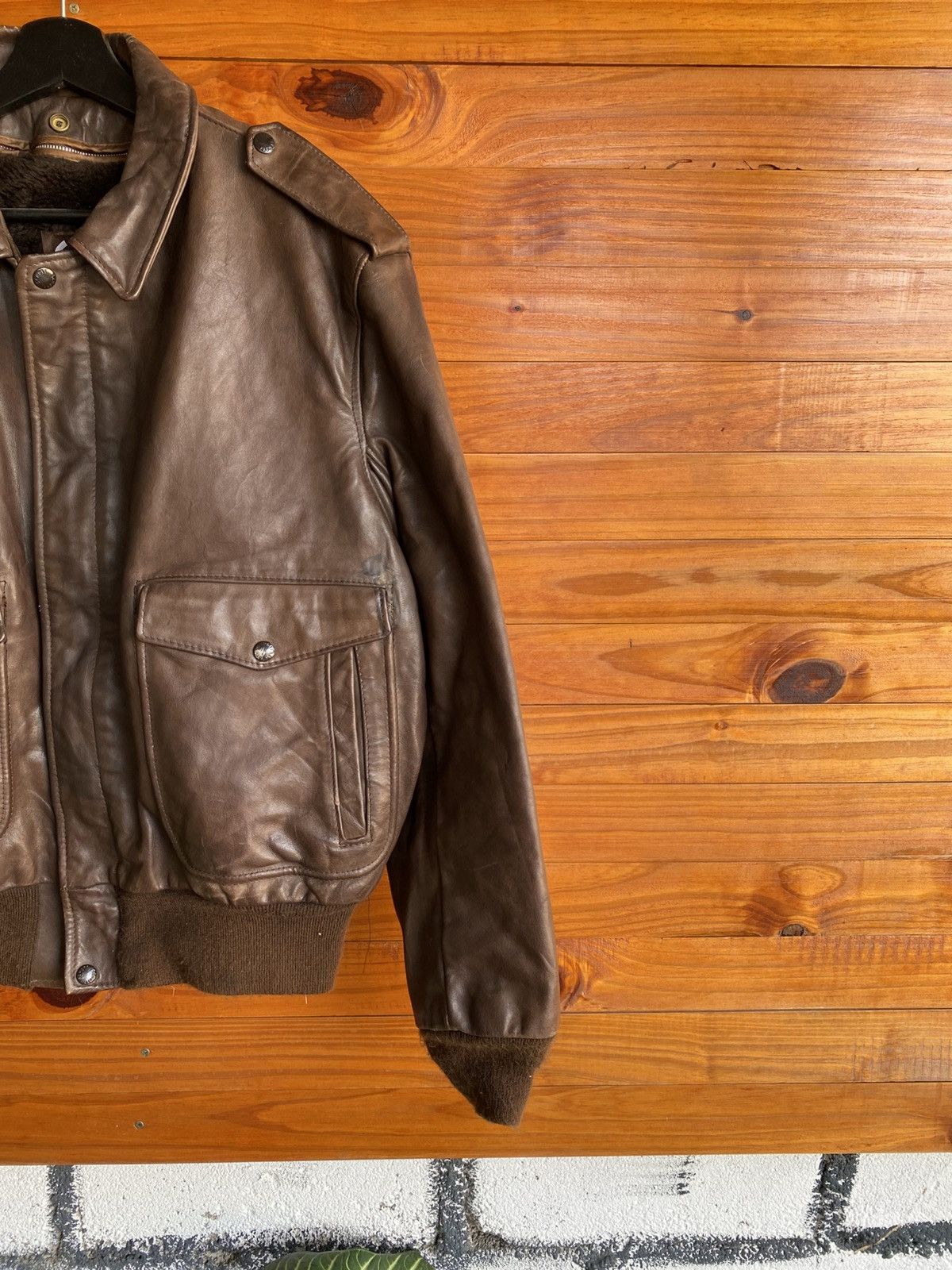 Schott Vintage 70s Schott Leather Flight Jacket Made USA Size 44 Size US XL / EU 56 / 4 - 7 Thumbnail