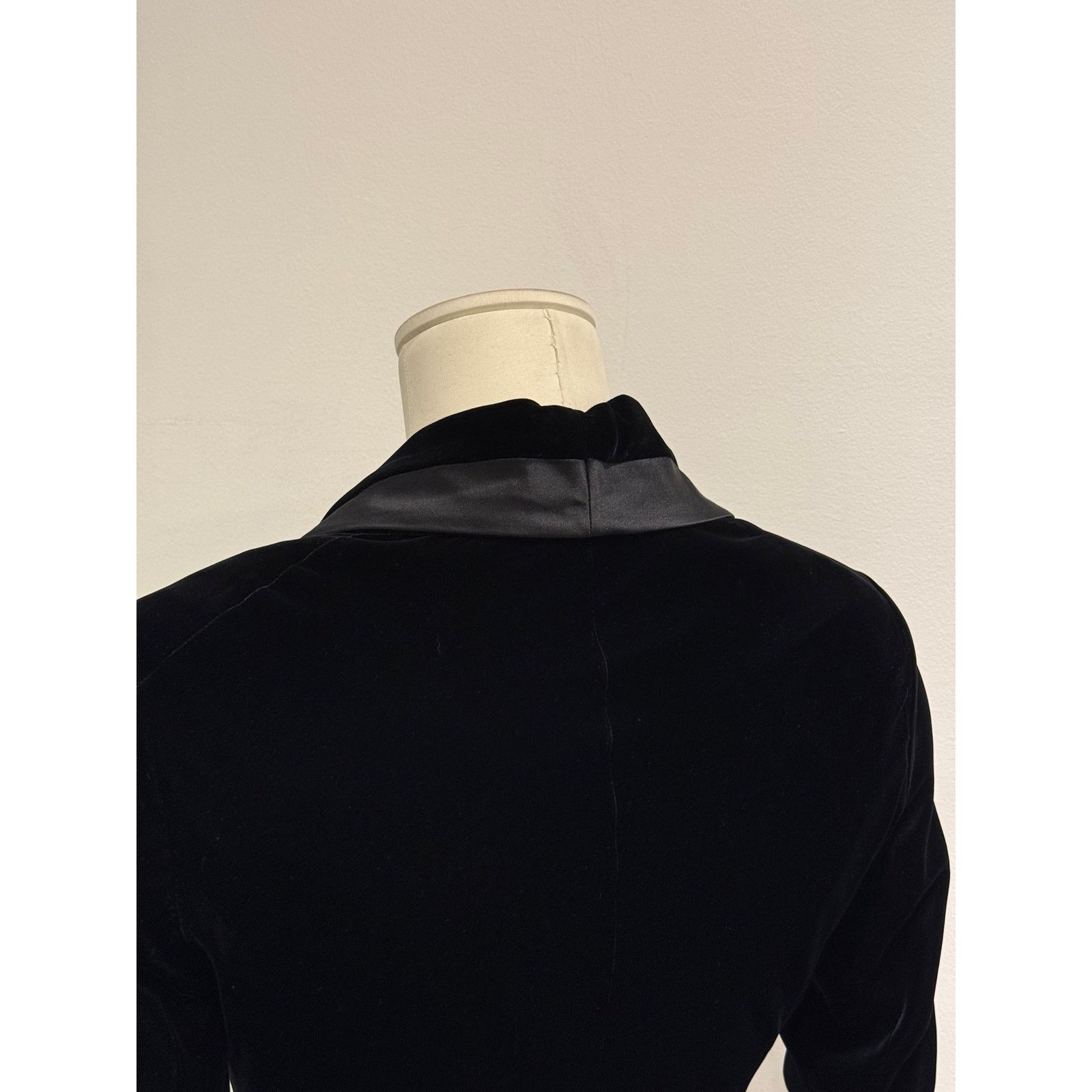 Yves Saint Laurent 2003 Yves Saint Laurent by Tom Ford tuxedo blazer Size M / US 6-8 / IT 42-44 - 7 Thumbnail
