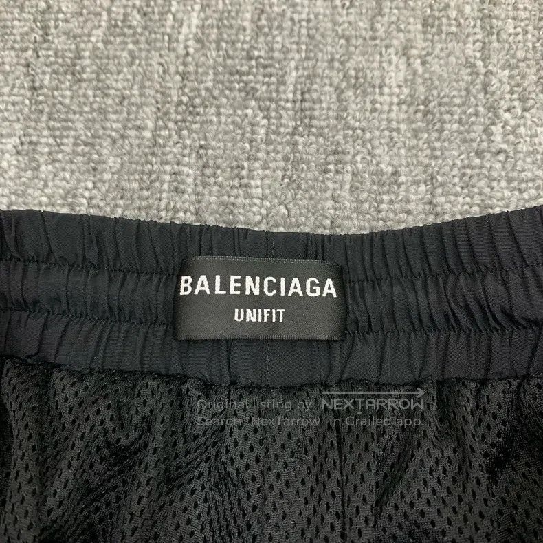 Balenciaga Balenciaga size M Black Side Striped Dual Hook Short Pants Size US 27 - 6 Thumbnail