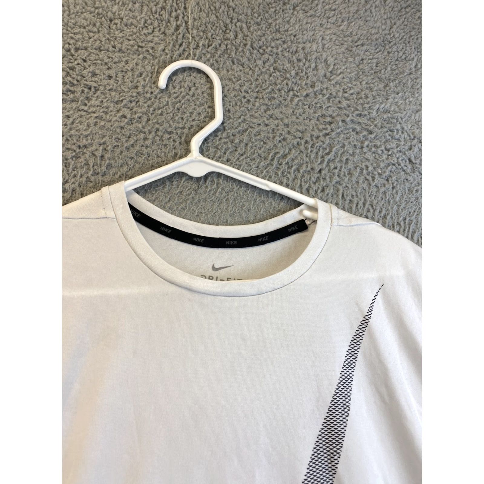 Nike Nike Shirt Large White Dri-Fit Swoosh Running Short Sleeve Breathable Sports Outdoor Mens Size US L / EU 52-54 / 3 - 5 Thumbnail
