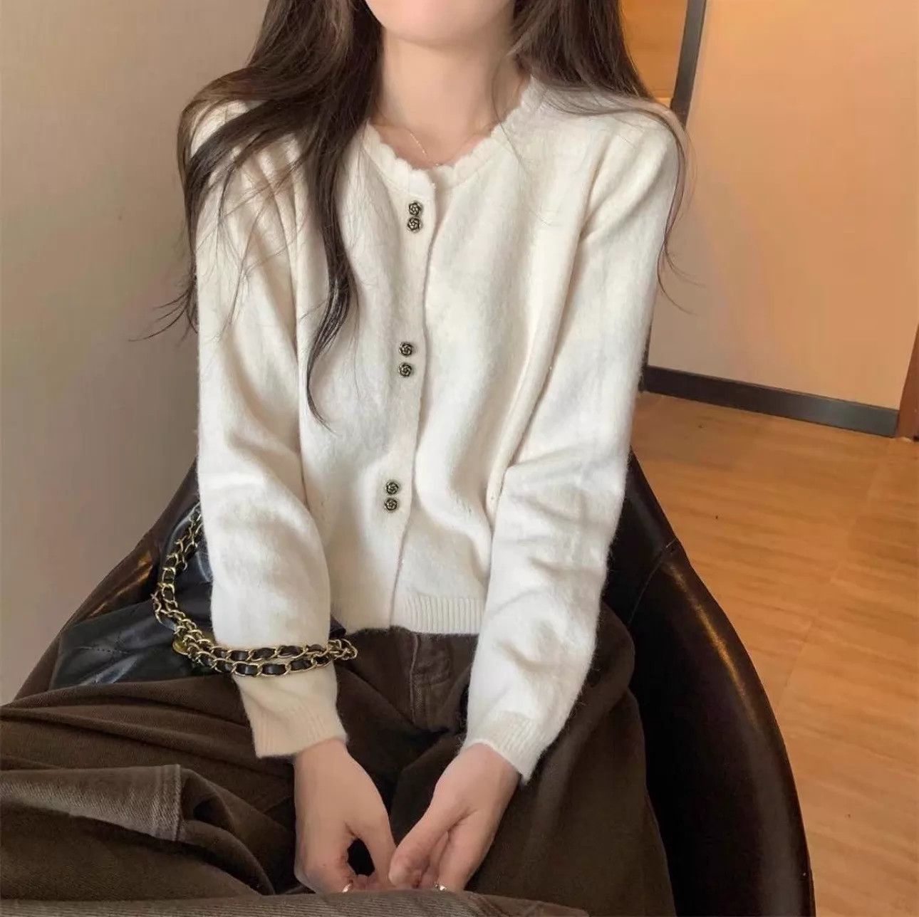 Miu Miu Miu Miu Off-White Jeweled Button Short Cardigan 38 Size XS / US 0-2 / IT 36-38 - 7 Thumbnail