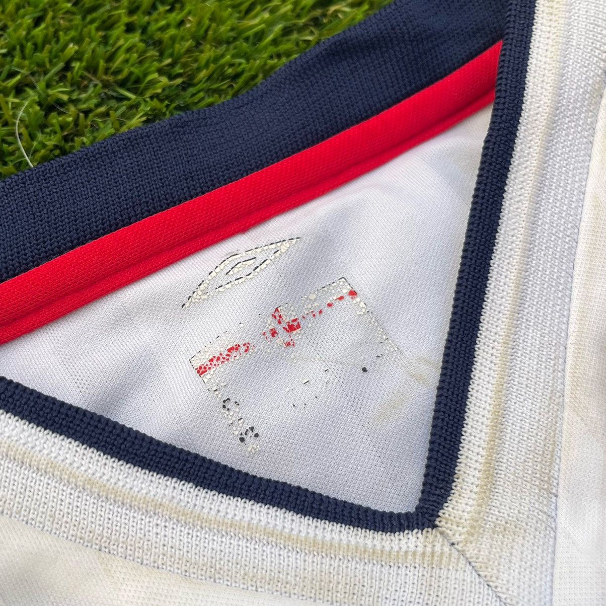 Umbro England 2001-2003 Umbro Jersey #4 Size US XL / EU 56 / 4 - 5 Thumbnail