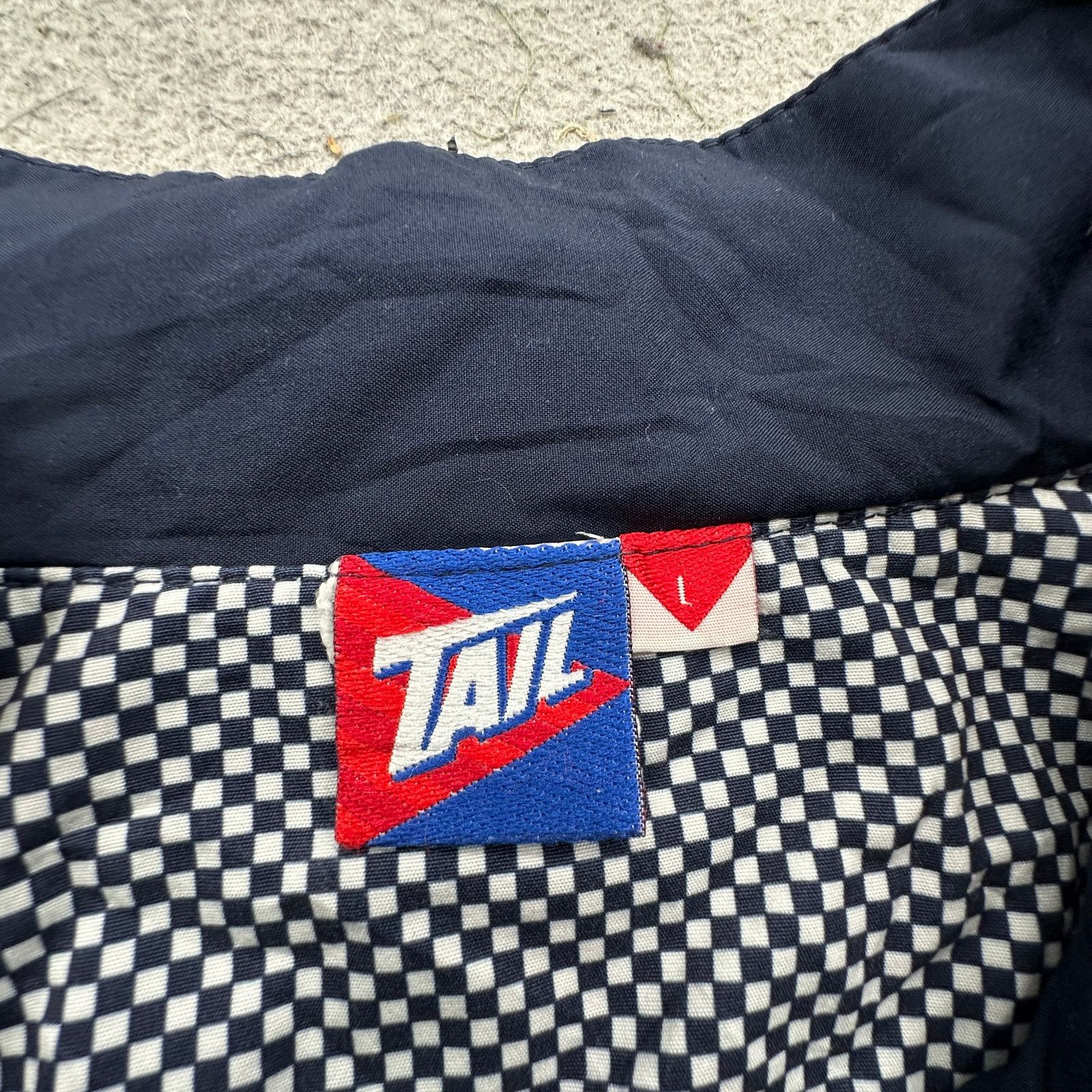 Vintage Vintage 90s Tail Geometric AOP Windbreaker Jacket Womens L Size L / US 10 / IT 46 - 3 Thumbnail
