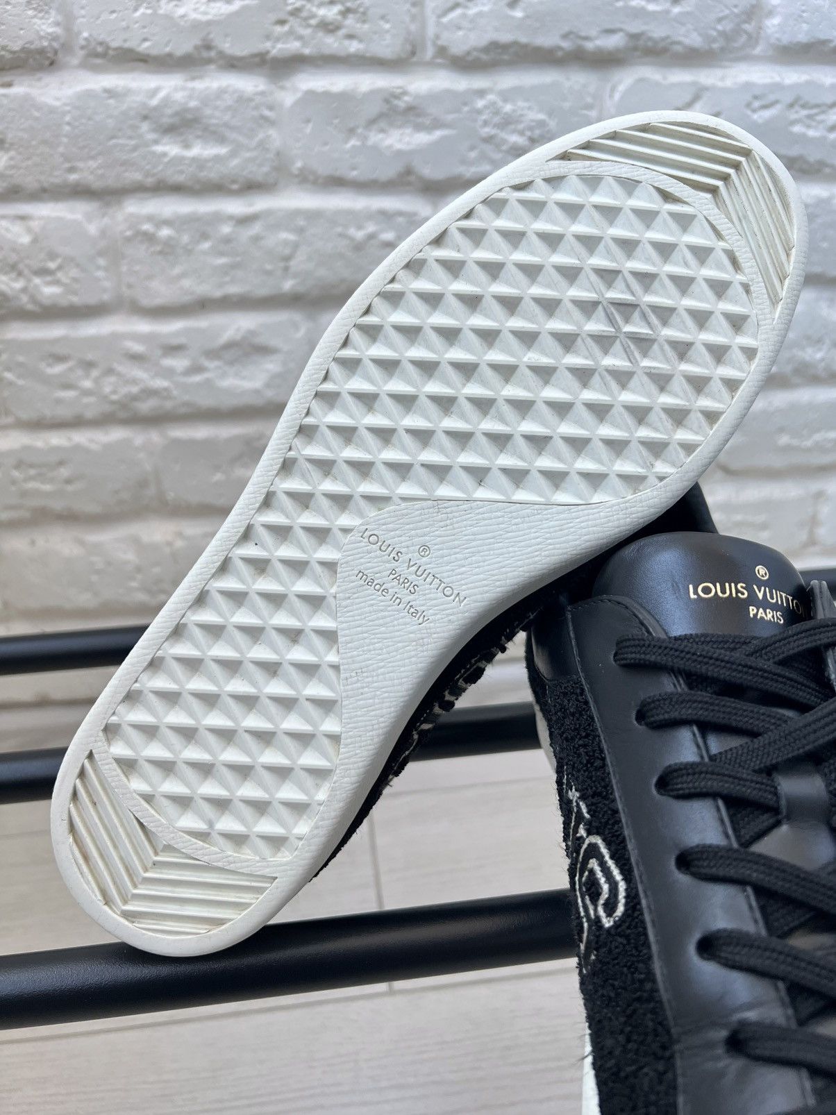 Louis Vuitton Louis Vuitton Black Leather Terry Logo Low Top Sneakers Size US 7 / EU 40 - 9 Thumbnail