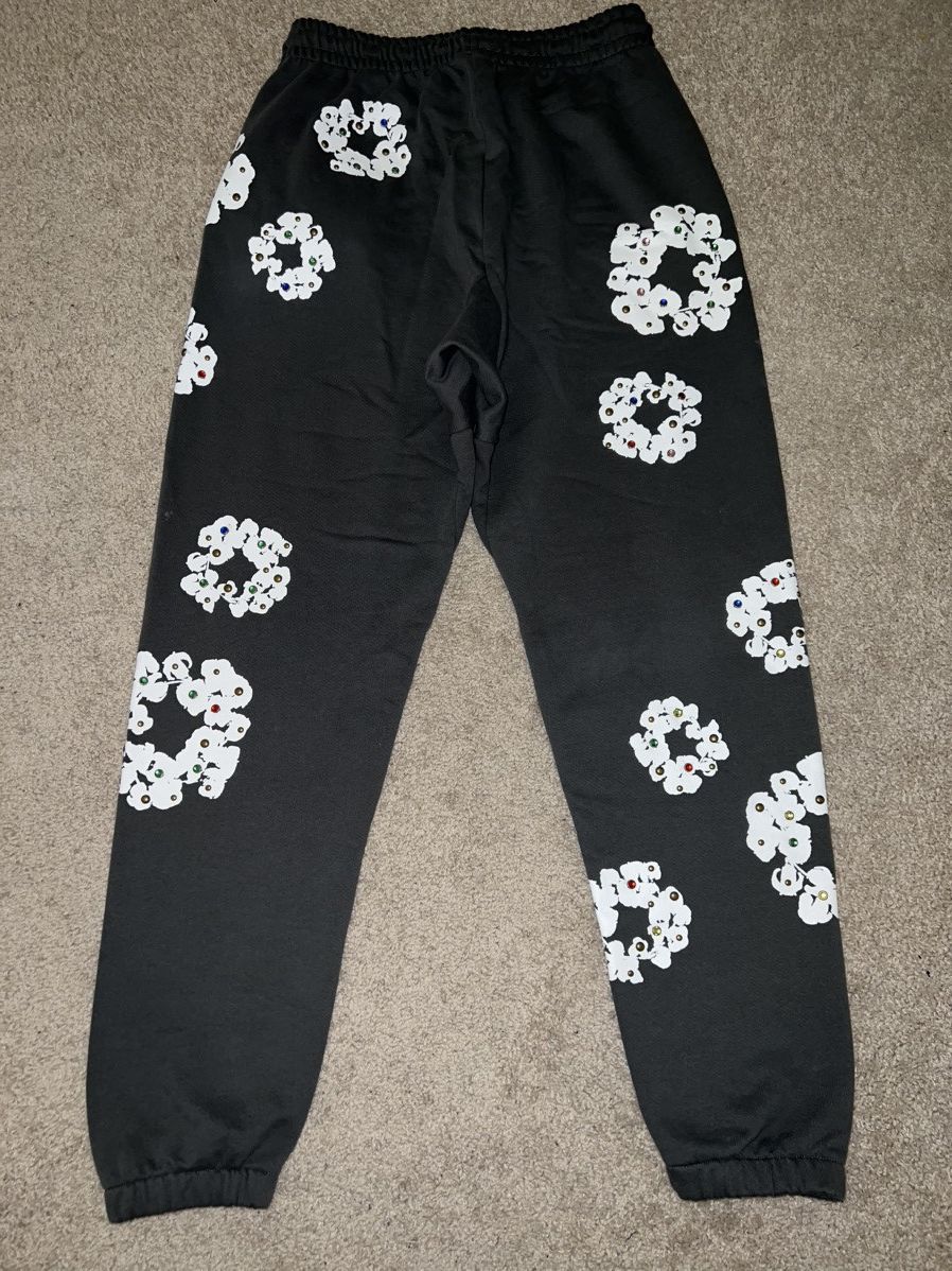DENIM TEARS Rhinestone Cotton Wreath Sweatpants Medium Size US 32 / EU 48 - 3 Thumbnail