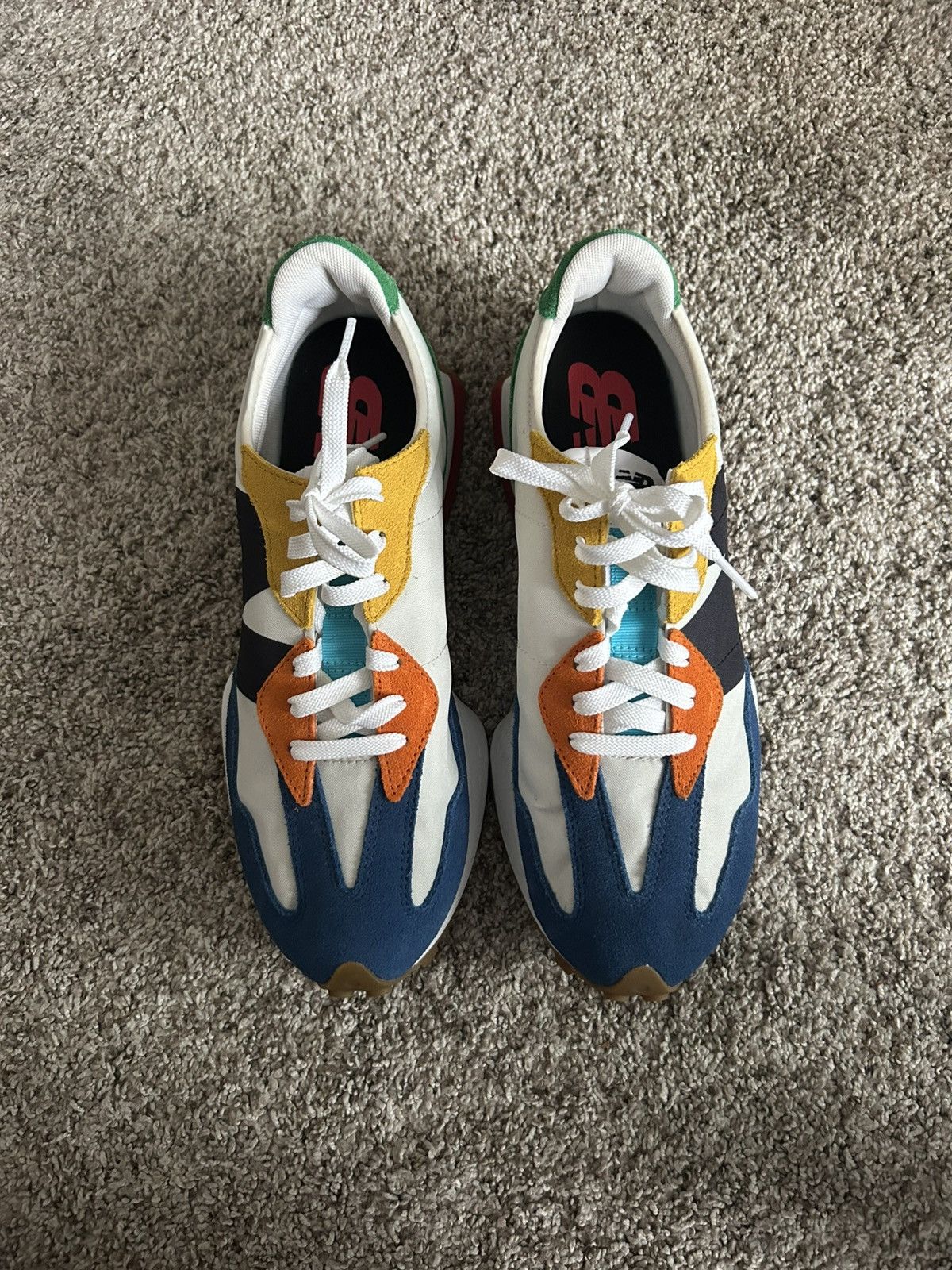 New Balance New Balance 327 Multicolor Size US 10.5 / EU 43-44 - 1 Thumbnail