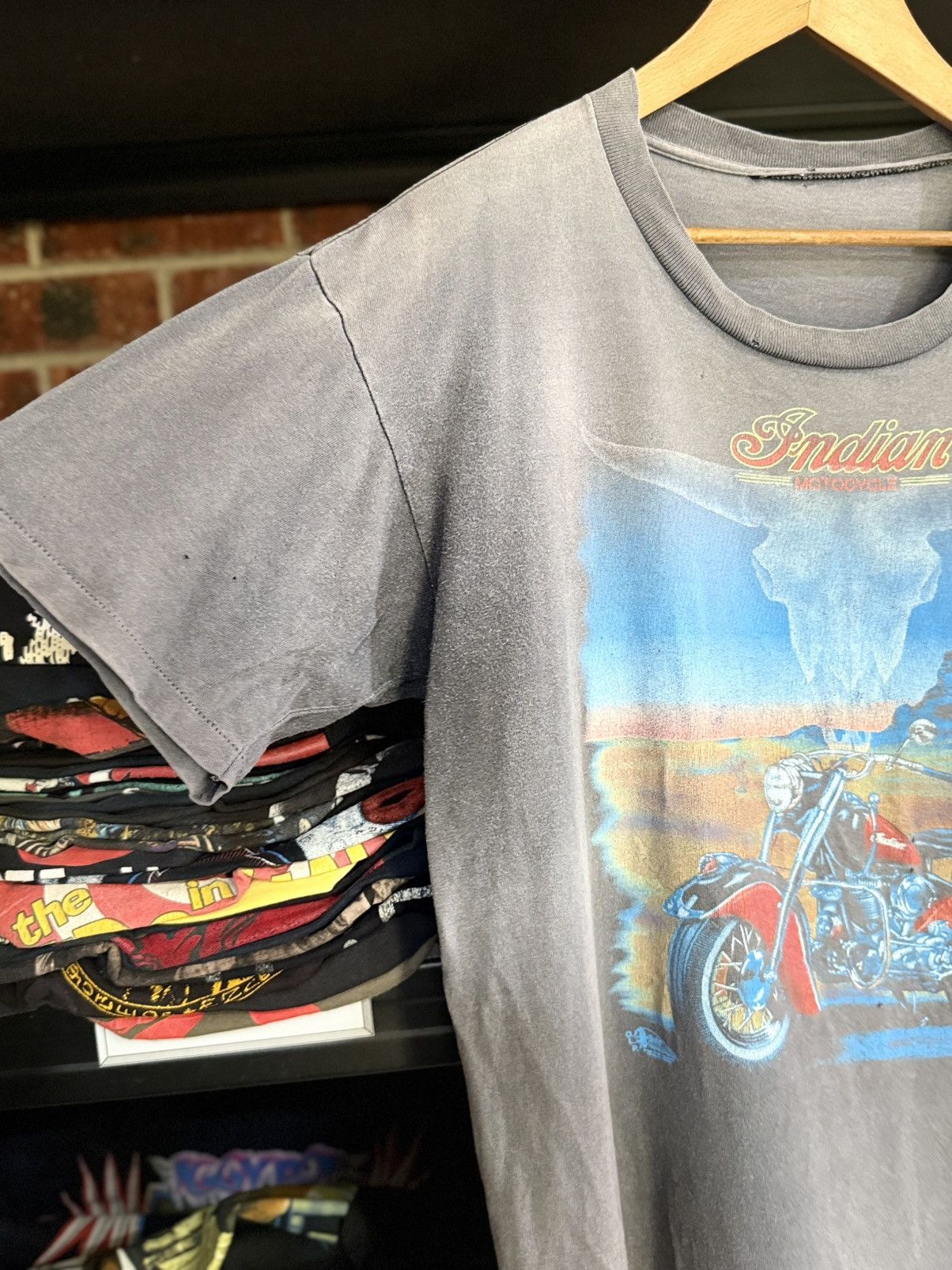 Harley Davidson Thrashed Vintage 90s Indian Motocycle Sun Faded Tee Size US XL / EU 56 / 4 - 7 Thumbnail