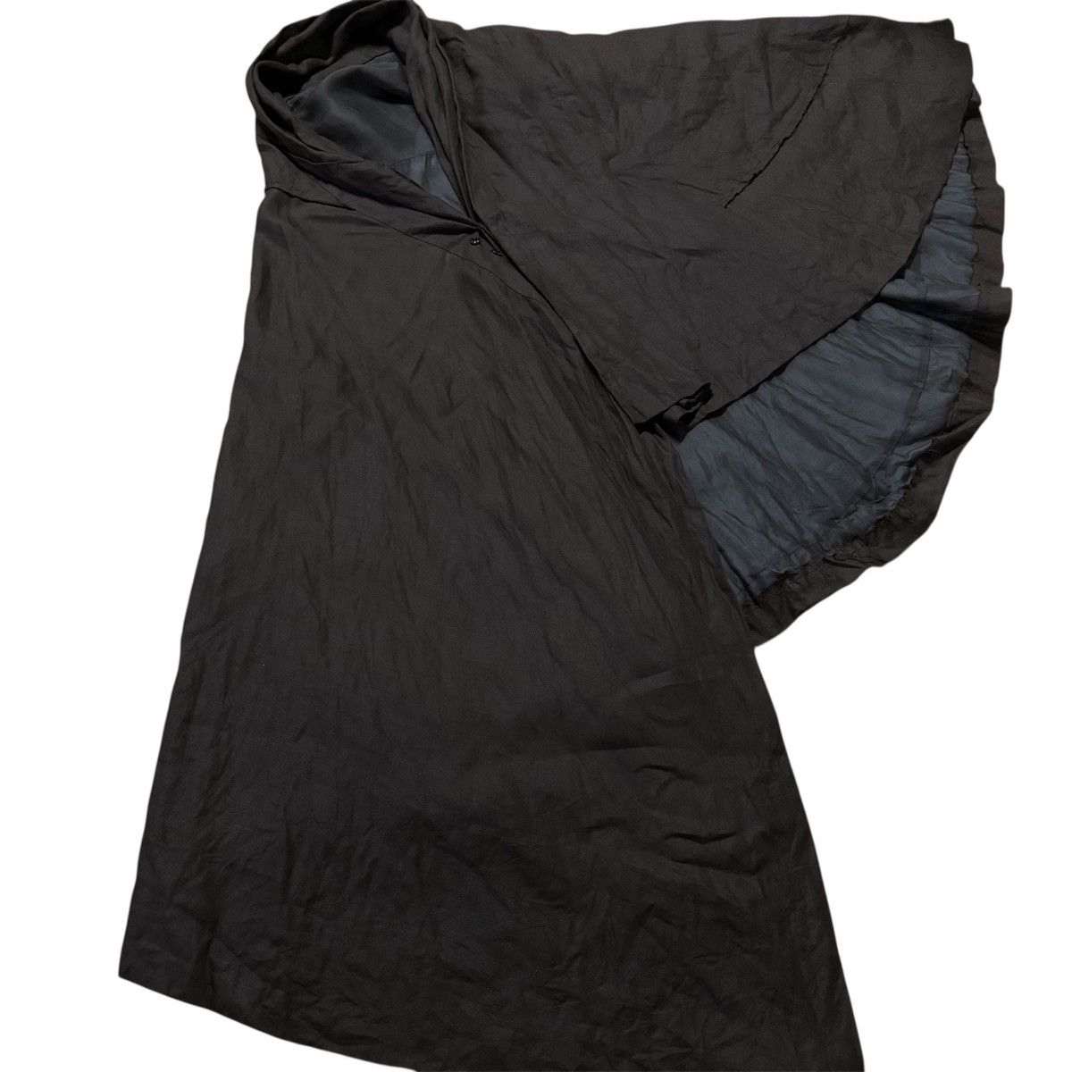 Yohji Yamamoto Vtg Yohji Yamamoto Signature SS95 Poncho Cloak Capes Size US L / EU 52-54 / 3 - 3 Thumbnail