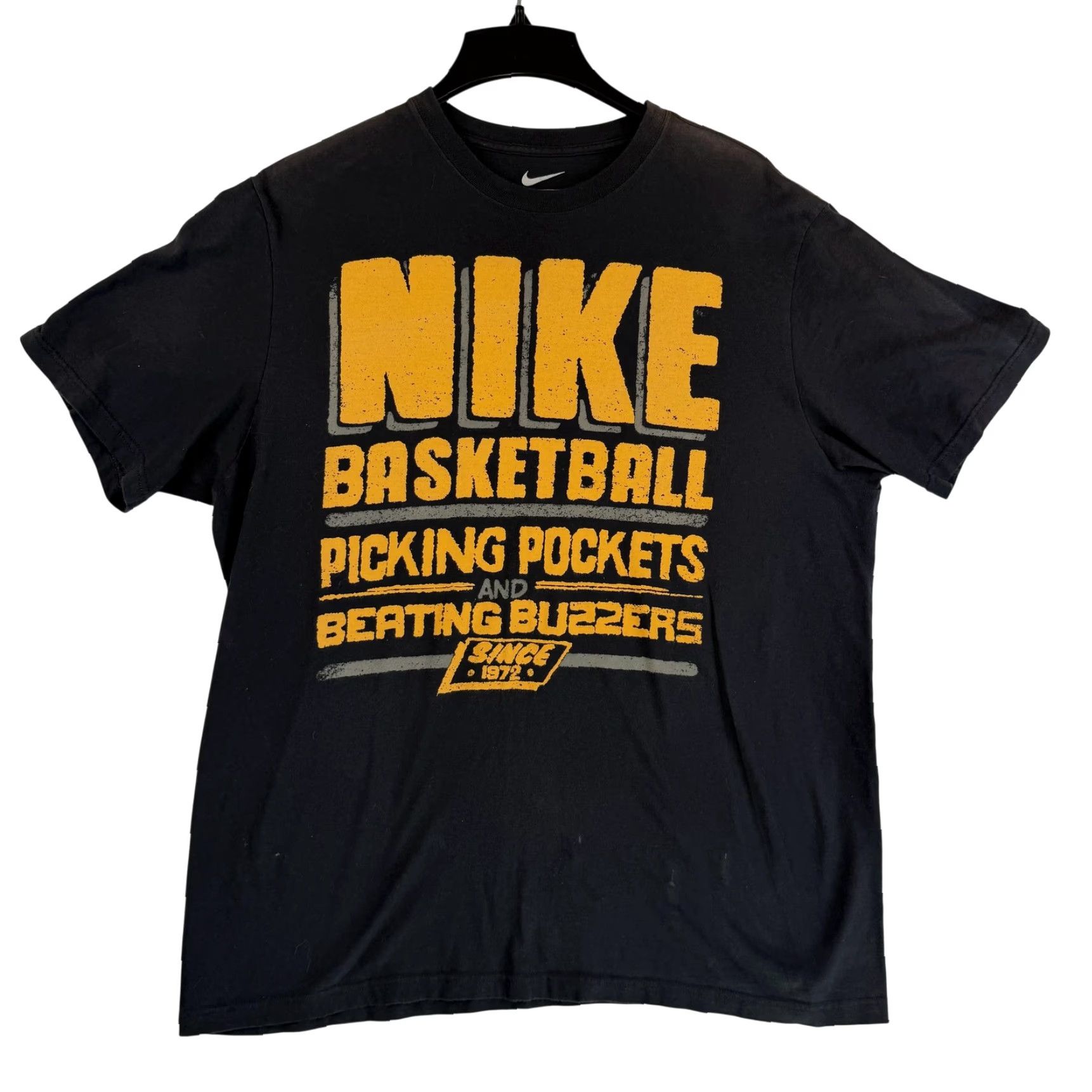 Nike Nike Basketball Shirt Mens 2XL Black Graphic Tee Picking Pockets Buzzers Slogan Size US XXL / EU 58 / 5 - 2 Thumbnail