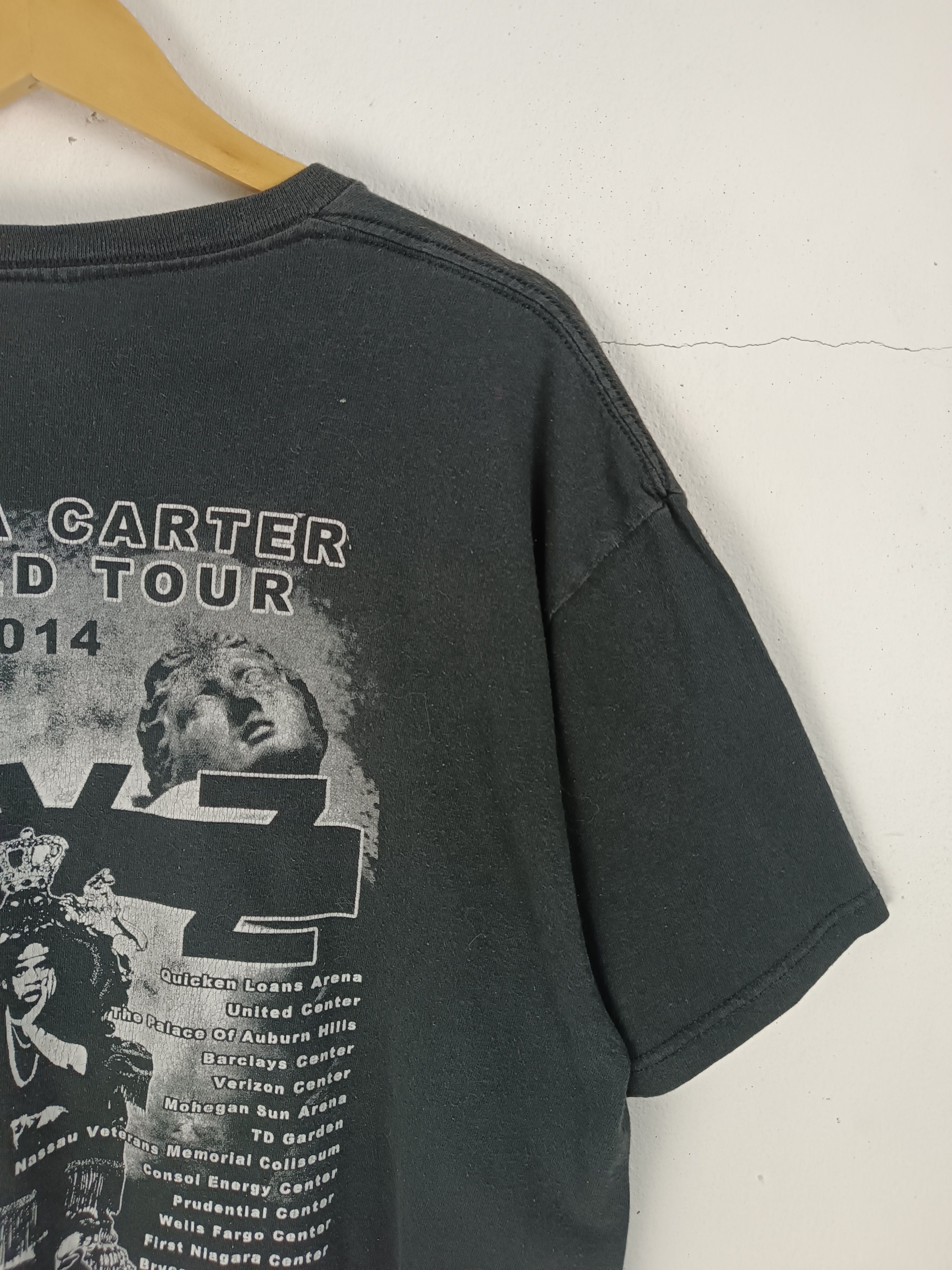 Rap Tees THRASHED FADED VINTAGE 2014 JAY-Z MAGNA CARTER TOUR RARE Size US XL / EU 56 / 4 - 12 Thumbnail
