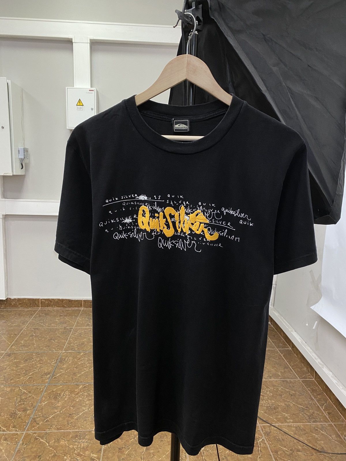 Quiksilver 🇺🇸 Vintage 90s Quiksilver Surf Australia T-Shirt Rare Retro Size US M / EU 48-50 / 2 - 1 Thumbnail