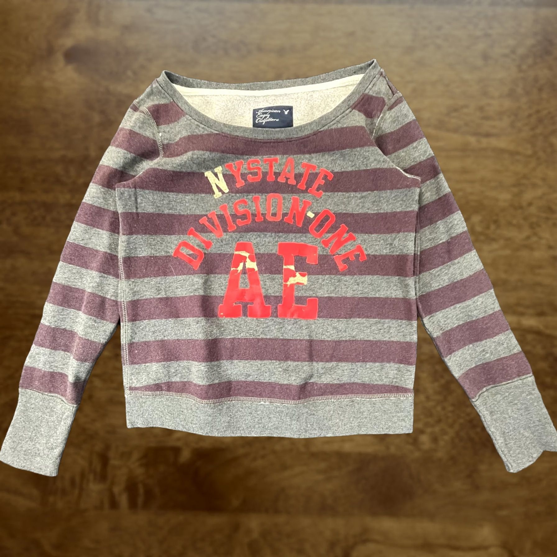 American Eagle Outfitters VINTAGE American Eagle Outfitters Sweater Womens M Gray Burgundy Stripe AE Y2K Size M / US 6-8 / IT 42-44 - 1 Thumbnail