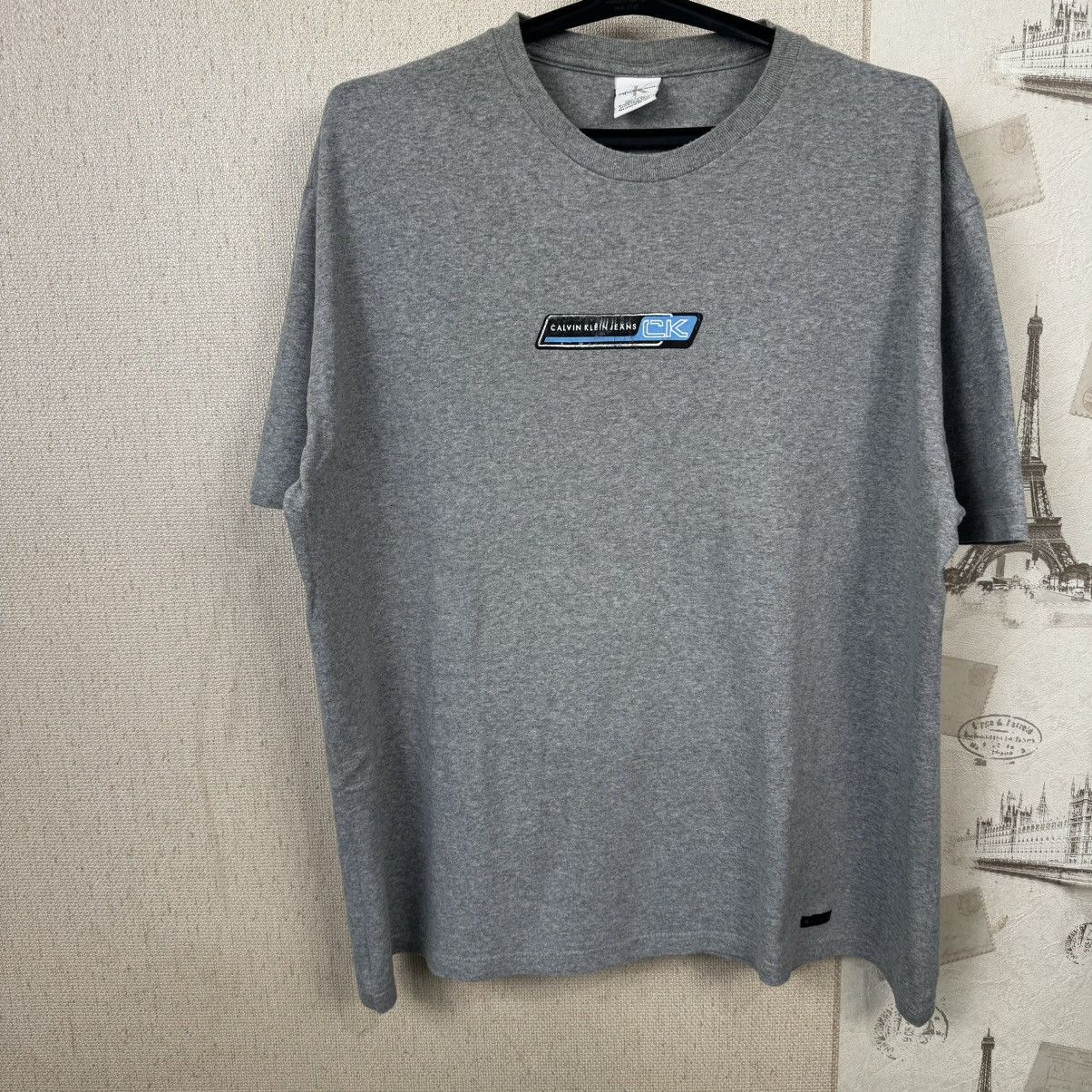 Calvin Klein × Vintage Vintage Calvin Klein T shirt Oversized Relaxed Gray Sz L Size US L / EU 52-54 / 3 - 15 Thumbnail