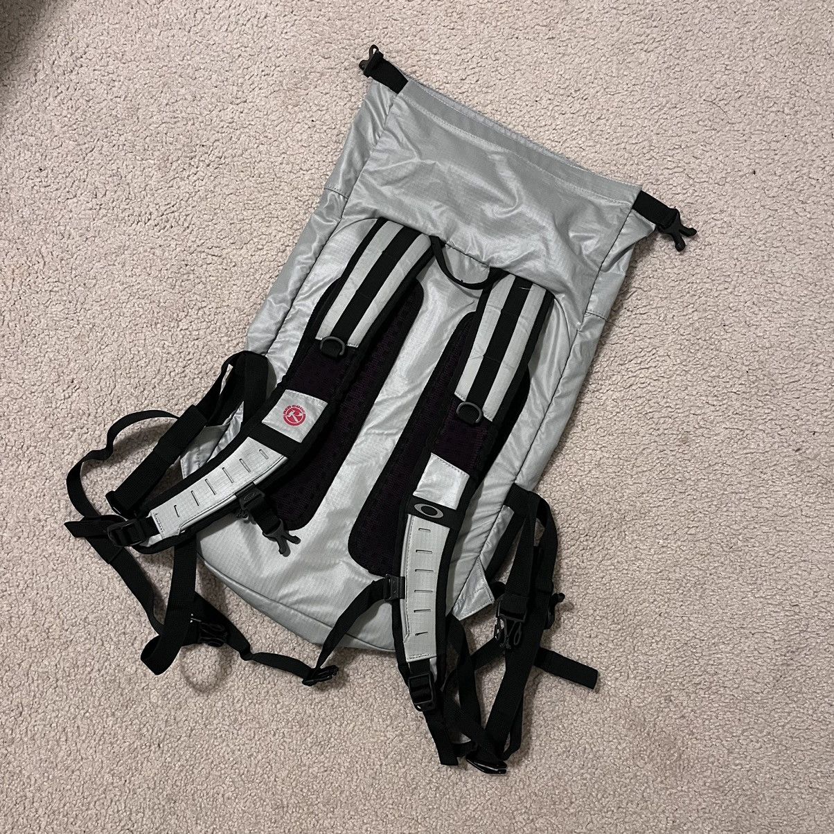 Oakley × Vintage Vintage Oakley Tech Backpack Japan Gropcore Style Y2K Size ONE SIZE - 11 Thumbnail