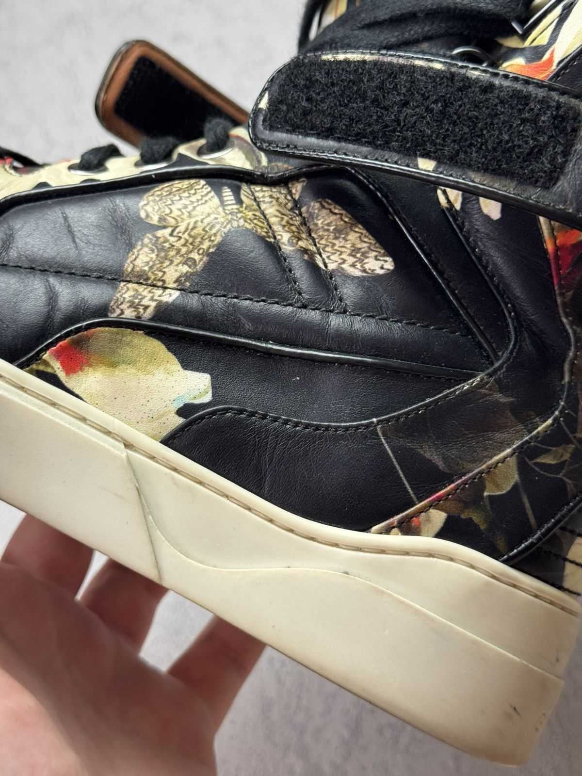 Givenchy Vintage F/W 2014 Givenchy Tyson High-Top Sneakers Butterfly Size US 7.5 / EU 40-41 - 17 Thumbnail