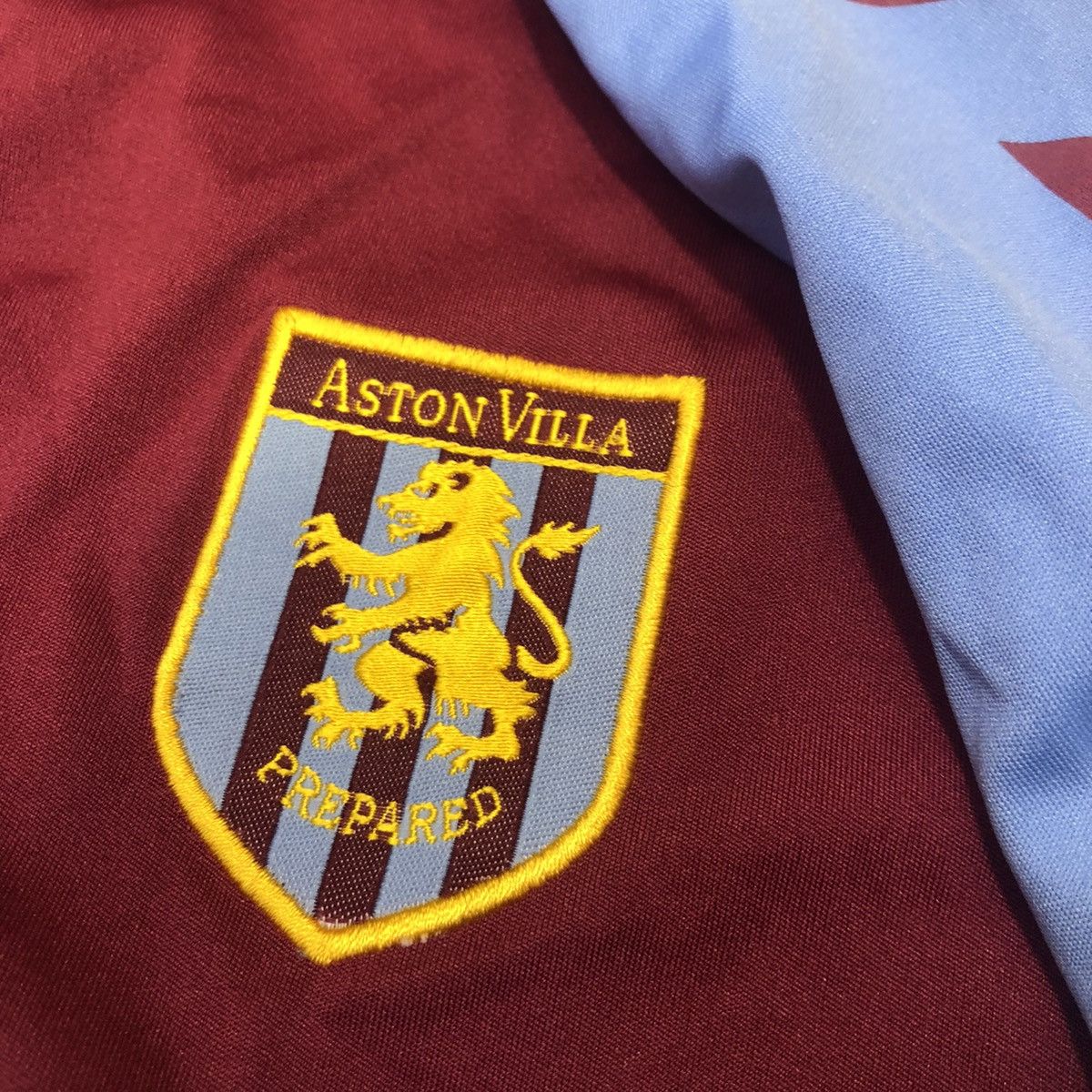 Hummel Aston Villa 04/05 Longsleeves home shirt #7 Hendrie Size US XXL / EU 58 / 5 - 6 Thumbnail