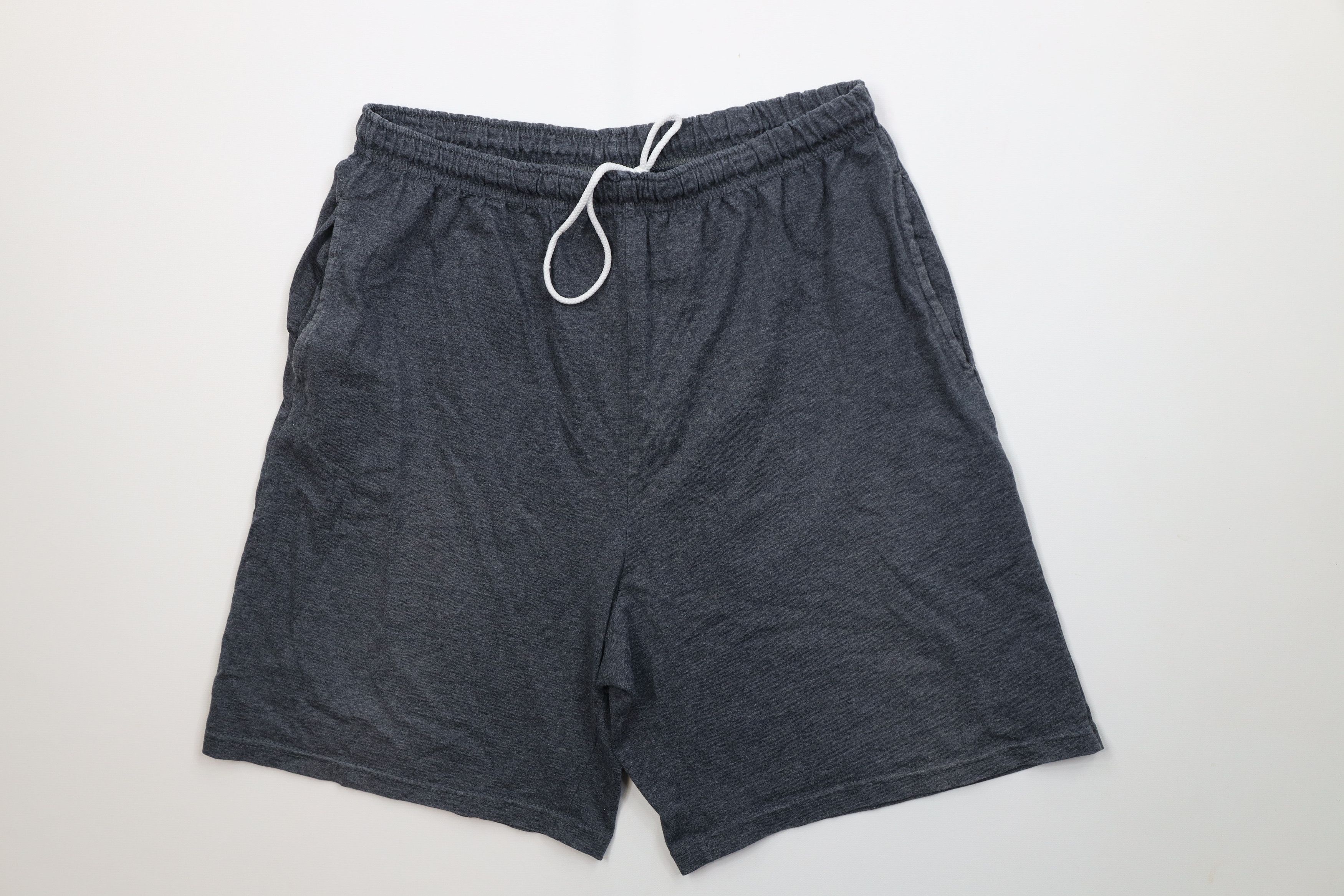 Vintage Vintage Y2K Streetwear Above Knee Dad Shorts Heather Gray Size US 34 / EU 50 - 1 Thumbnail