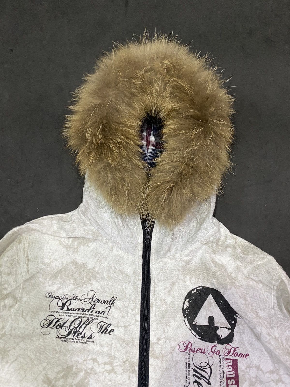 Airwalk 🖤BLACKDAY🖤Japane airwalk furhoodie poem kmrii goa styled Size US M / EU 48-50 / 2 - 3 Thumbnail
