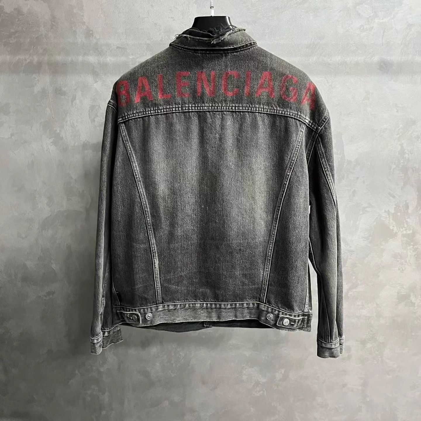 Balenciaga Balenciaga Distressed Print Denim Jkt Blk Gry Size US XL / EU 56 / 4 - 2 Thumbnail