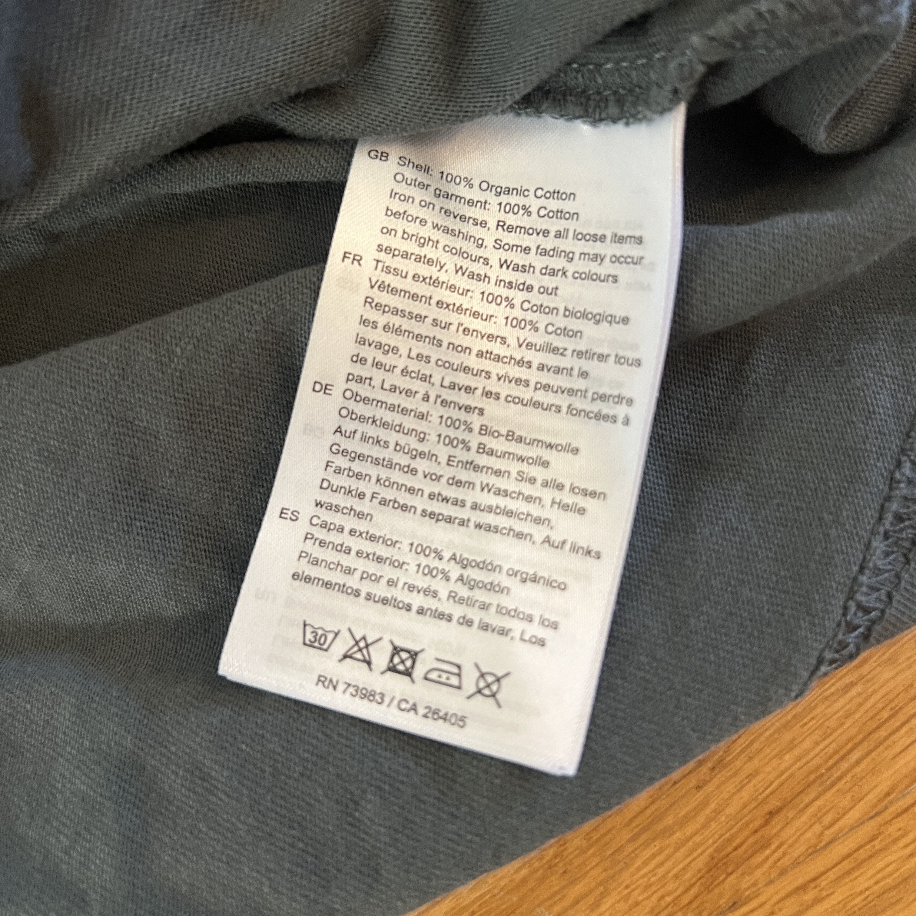 Helly Hansen T-Shirt w/Removable Crossbody Bag - Men's Small/Medium Size US S / EU 44-46 / 1 - 5 Thumbnail