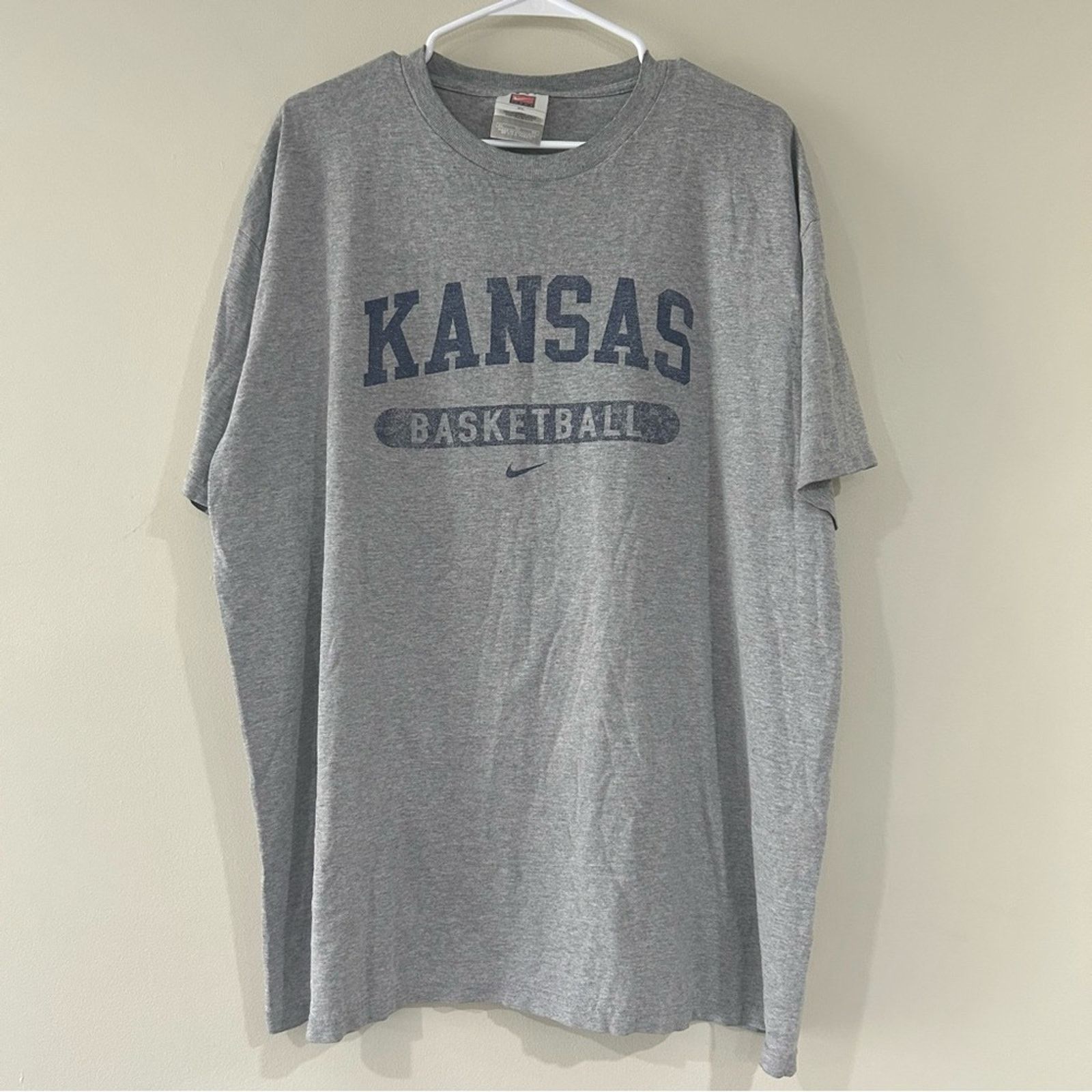 Nike Vintage Nike Kansas Jayhawks Basketball Shirt Size US XL / EU 56 / 4 - 1 Thumbnail