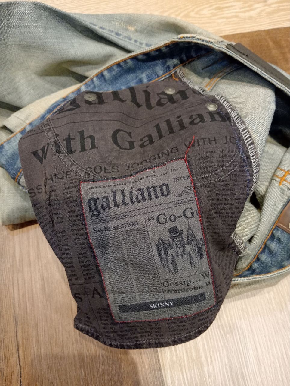 John Galliano JOHN GALLIANO BLUE DISTRESSED DENIM JEANS - SIZE 32 Size US 32 / EU 48 - 15 Thumbnail