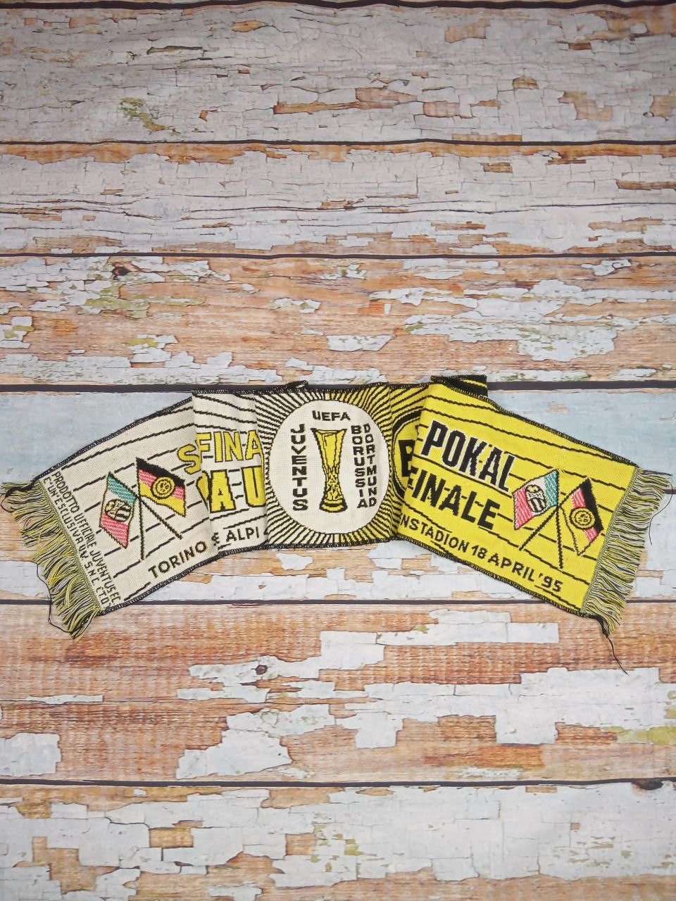 Other soccer scarf borussia dortmund juventus uefa cup 1995 Size ONE SIZE - 1 Thumbnail
