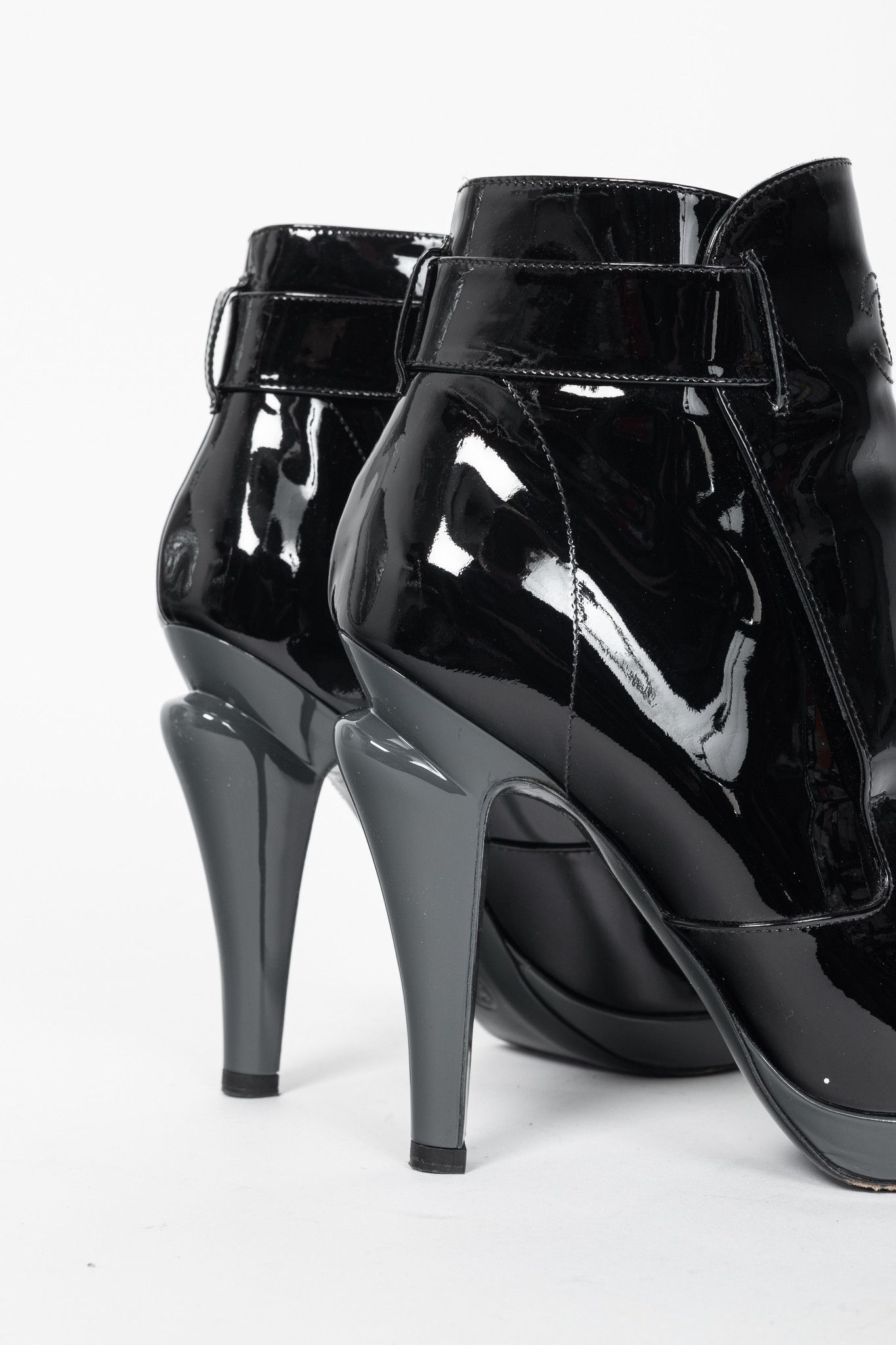 Chanel Chanel Black Patent Leather Cap-Toe Platform Booties Size US 9.5 / IT 39.5 - 9 Thumbnail