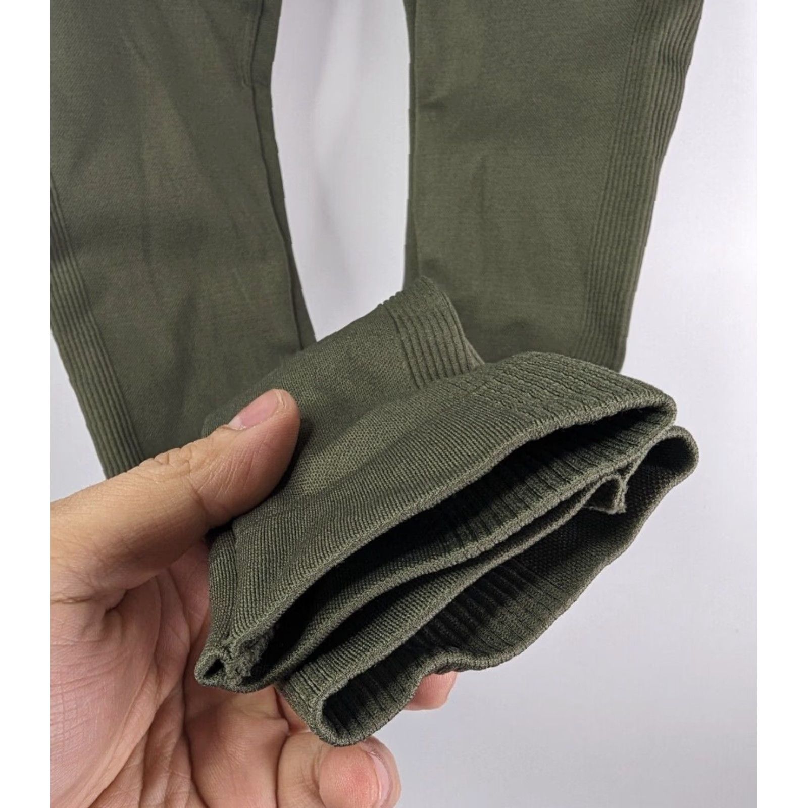 Vintage VINTAGE Set Active Sculptflex Leggings in Willow Green Women’s XS/S Leggings Womens XS/S Green Sculptflex Activewear Size 26" / US 2 / IT 38 - 3 Thumbnail