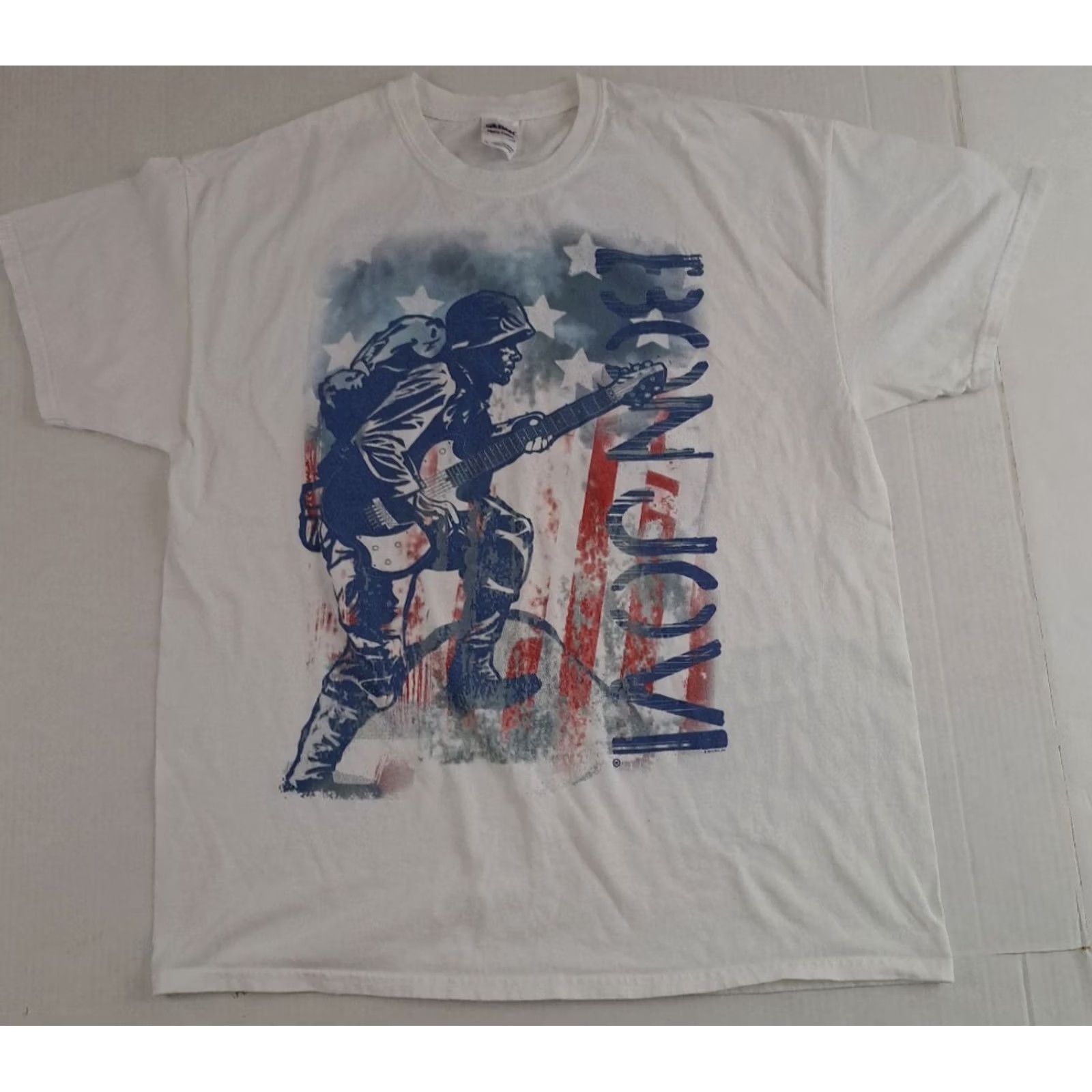 Gildan Vintage Bon Jovi Rock Tour 2013 T-Shirt Because We Can Printed XL EUC Size US XL / EU 56 / 4 - 2 Thumbnail