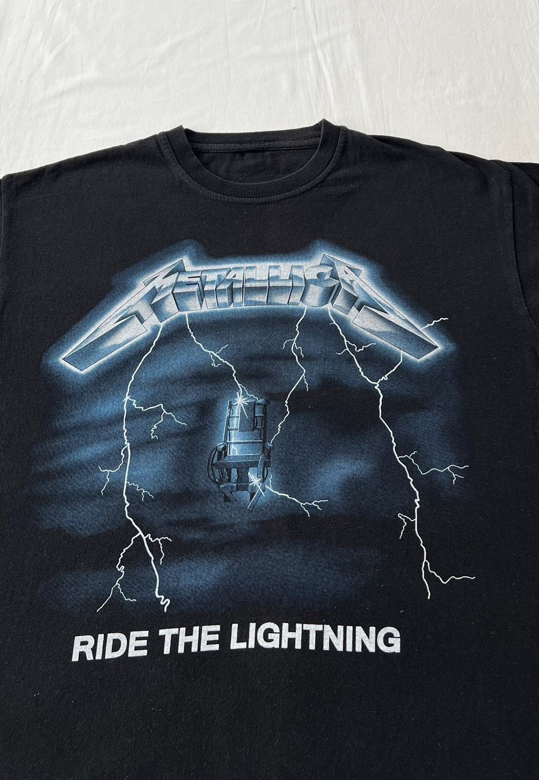 Band Tees Vintage 2000s Metallica Ride The Lightning Black T-shirt Size US L / EU 52-54 / 3 - 5 Thumbnail