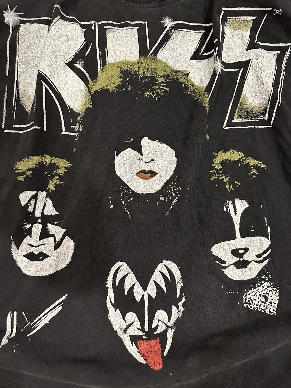Other KISS VINTAGE LIKE ALL OVER SHOULDER CROPPED TEE Size US L / EU 52-54 / 3 - 2 Thumbnail