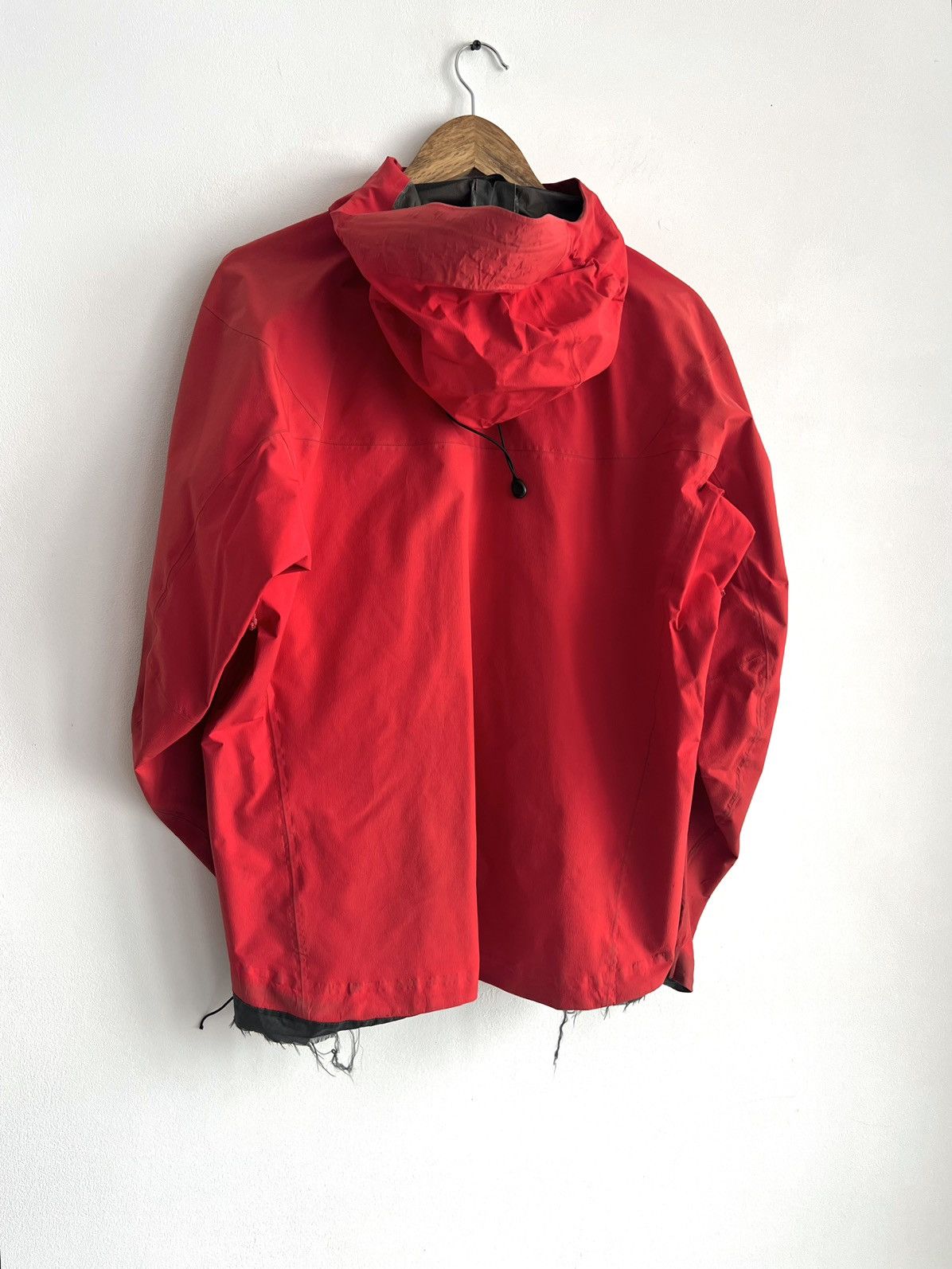 Arc'teryx Vintage Arcteryx Aplha LT Gore-Tex Pro Shell Red Jacket Size US S / EU 44-46 / 1 - 2 Thumbnail