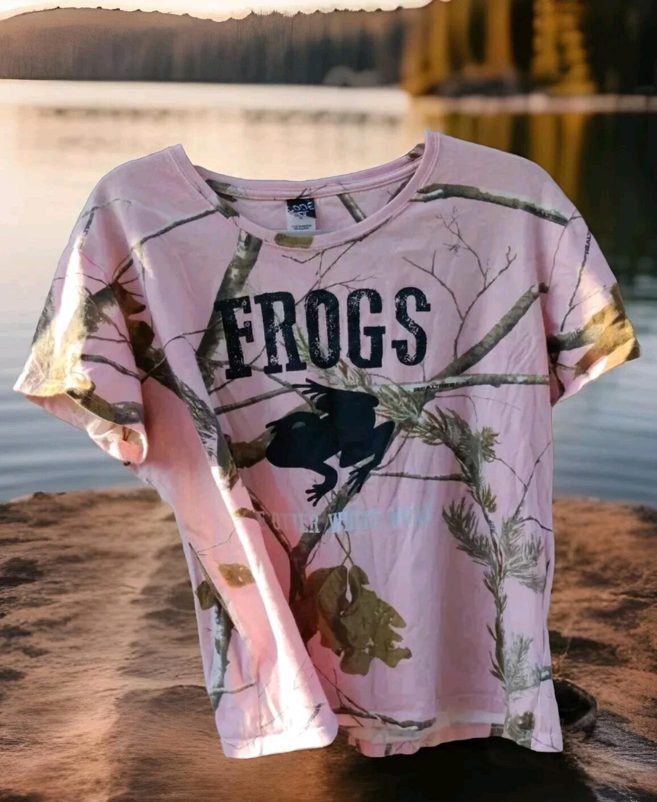 Other "FROGS The Other White Meat" Real Tree Pink Camo T-shirt Size XL / US 12-14 / IT 48-50 - 1 Thumbnail