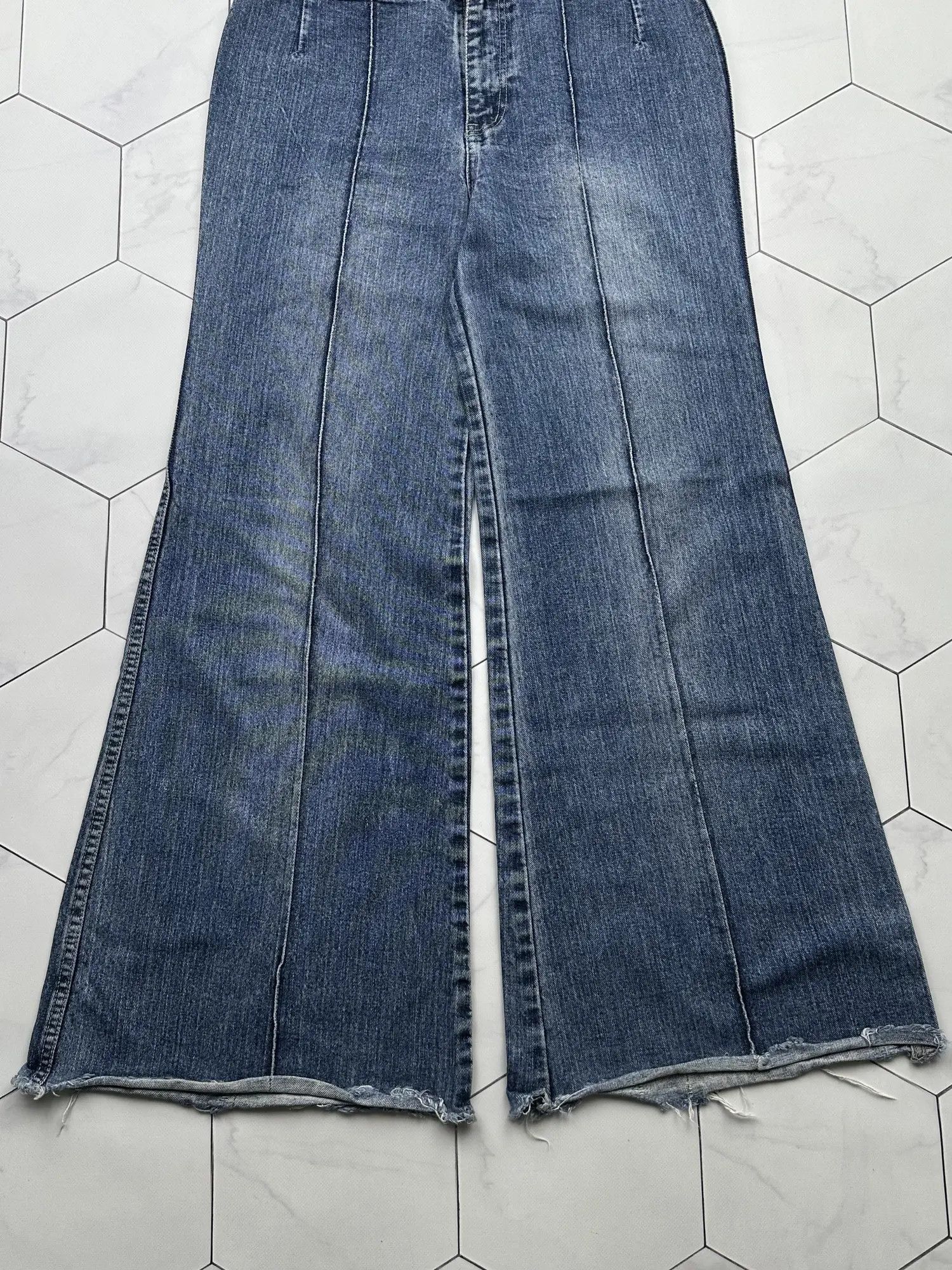 Japanese Brand Vintage Wide Flare Jeans (B468)E2 Size US 30 / EU 46 - 3 Thumbnail