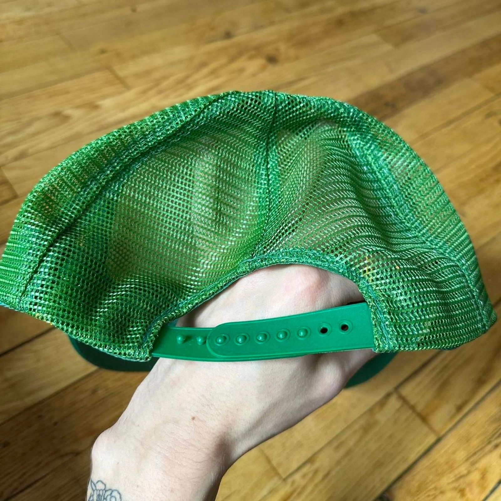 Vintage Vintage 90s Clawson Tank Green White Funny Trucker Hat Size ONE SIZE - 4 Thumbnail