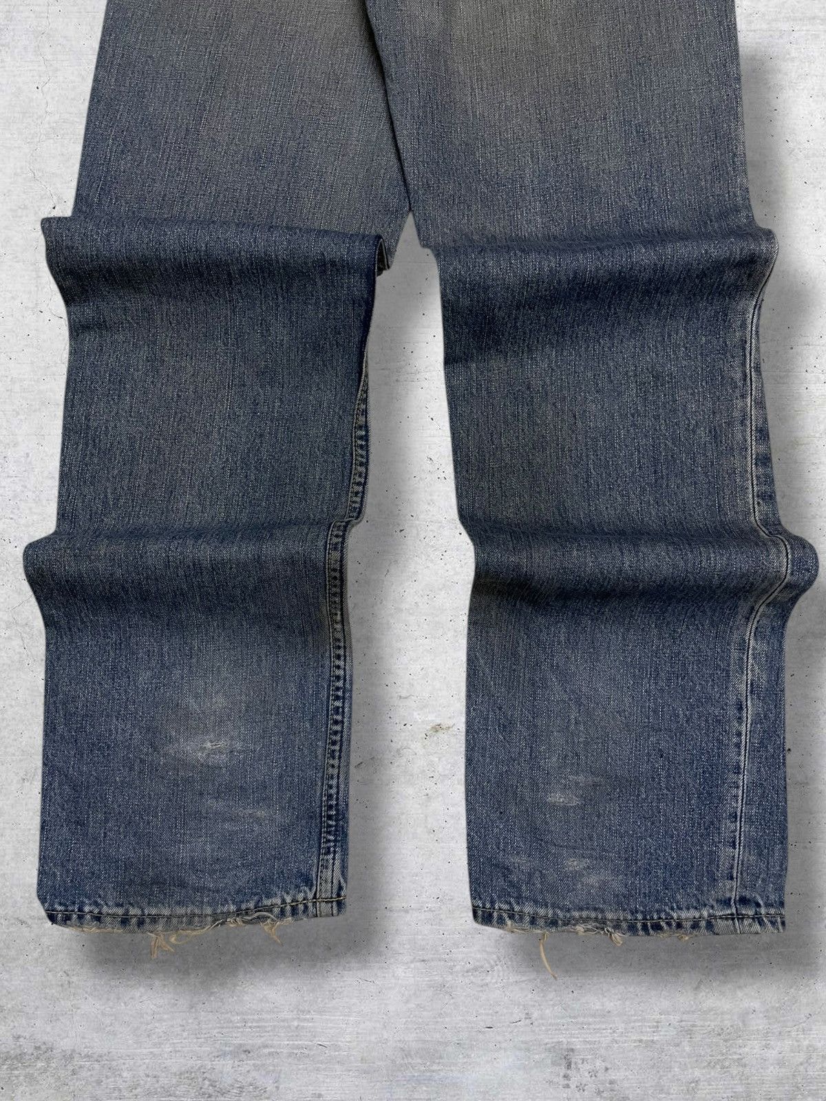 Levi's Vintage Clothing VINTAGE 502 LEVIS 90S DESIGNER USA DISTRESSED DIRTY OG DENIM Size US 29 - 11 Thumbnail